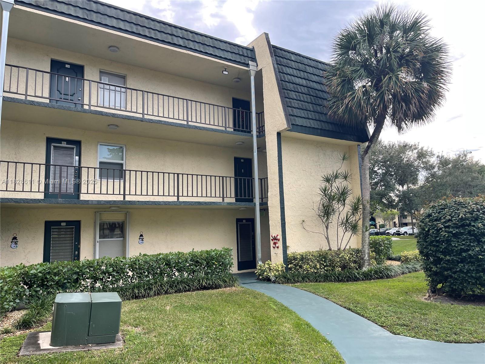 LIME BAY CONDOMINIUM 2 - Residential