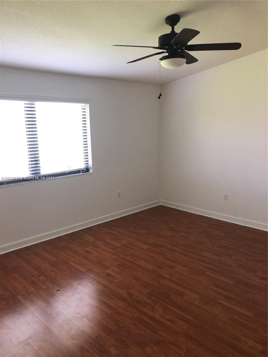 CHAMPION LAKES - Residential