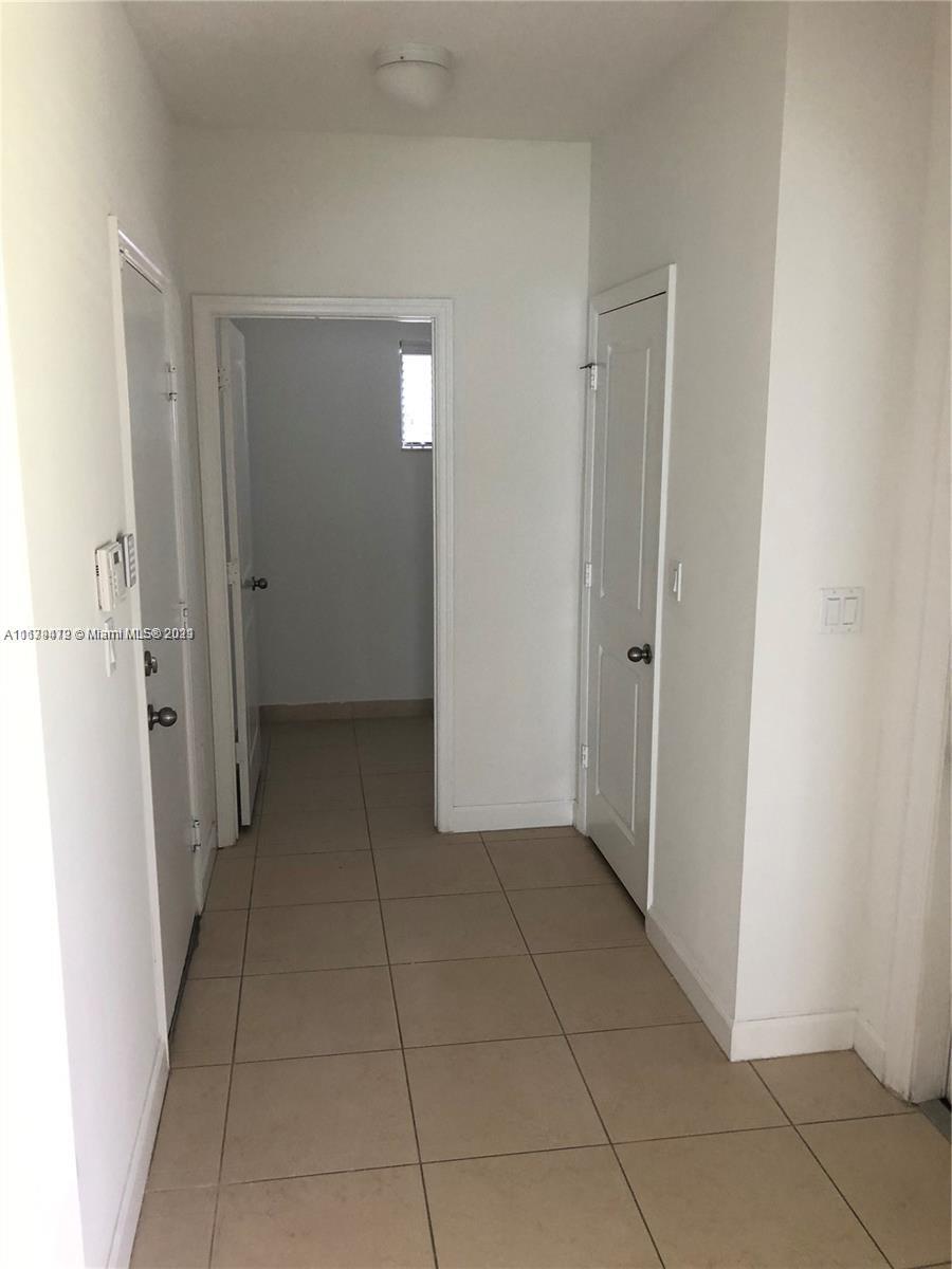 CHAMPION LAKES - Residential