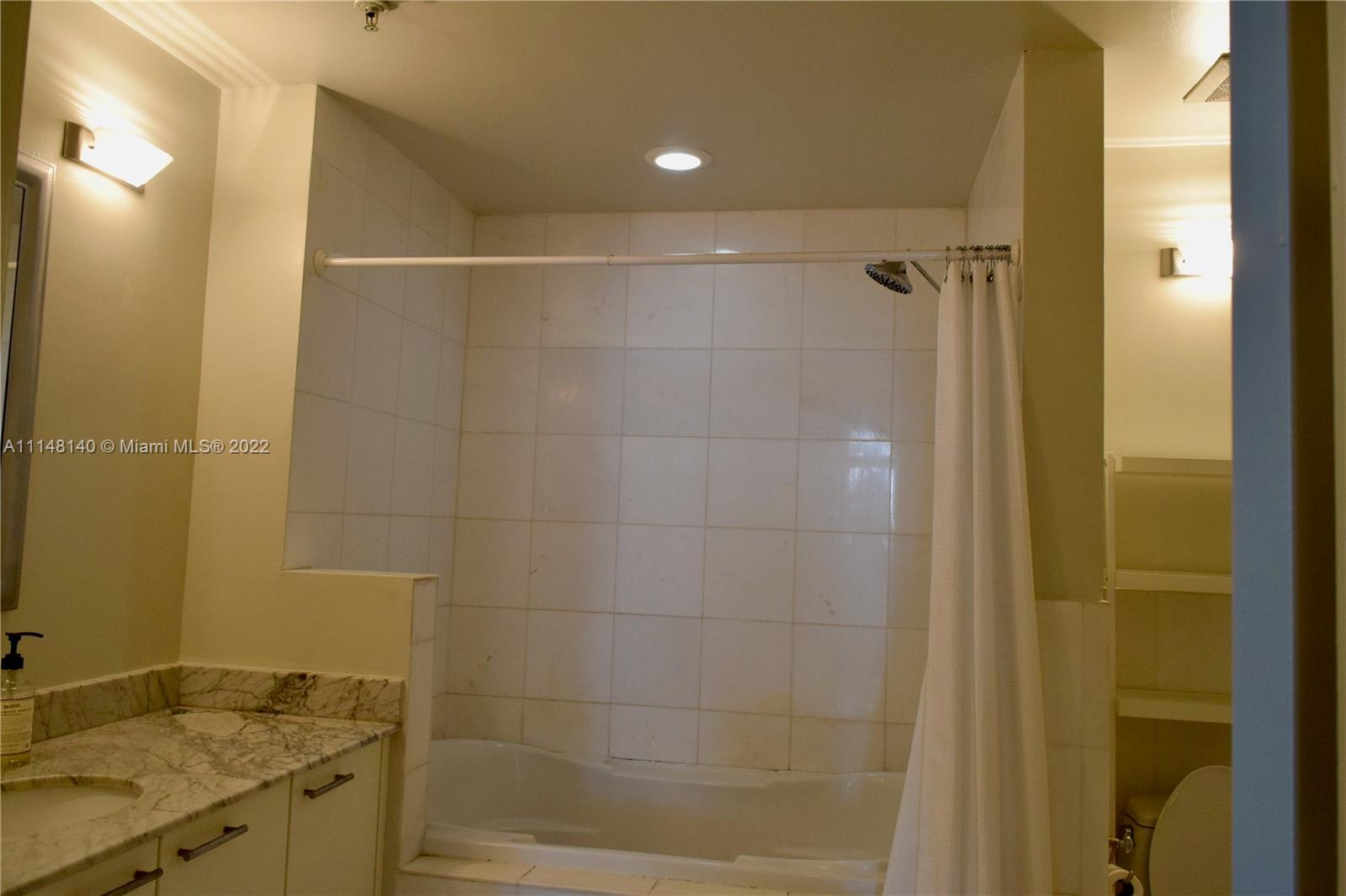 THE MERIDIAN CONDO - Residential