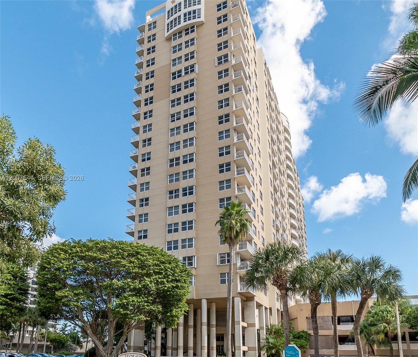 Incredible views off this 19th floor unit at Isola Condominium!! Unit features include ceramic tile flooring, granite countertops, stainless steel appliances plus a washer & dryer!! Open balcony allows for fresh bay breezes & serene views of the water and Brickell skyline. Amenities include a pool, spa, gym and tennis courts. Located on world renowned Brickell Key, come live the lifestyle you deserve!!