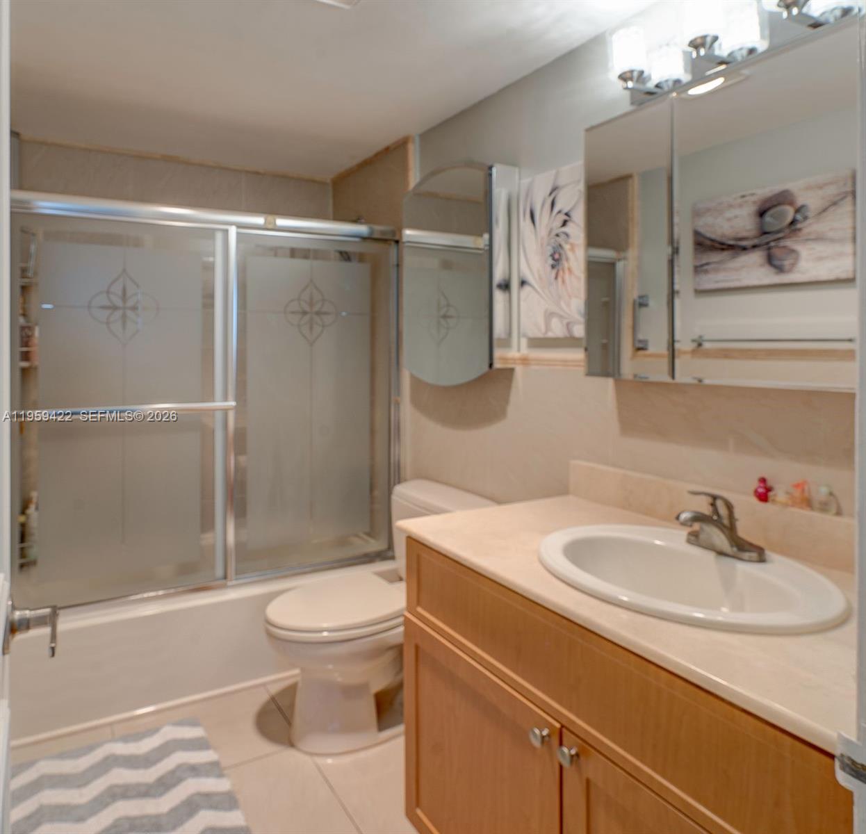 YACHT CLUB CONDO (THE) - Residential