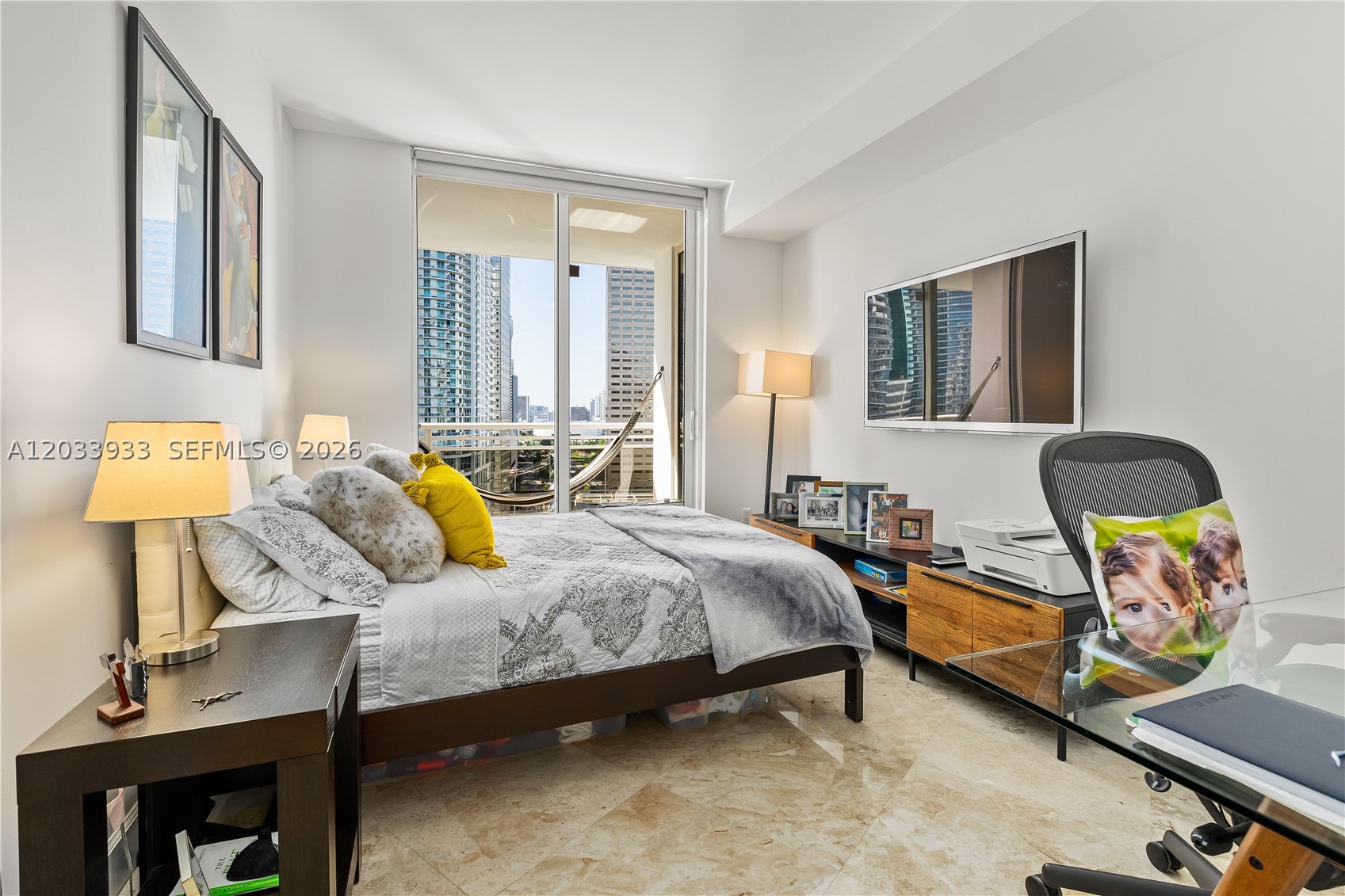 CARBONELL CONDO - Residential Lease