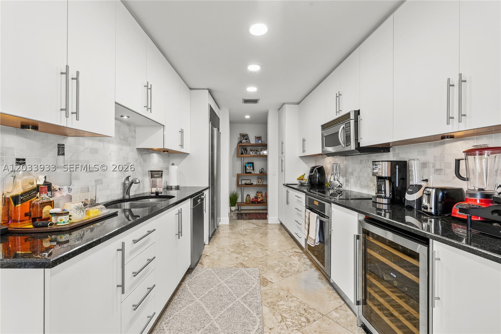 CARBONELL CONDO - Residential Lease
