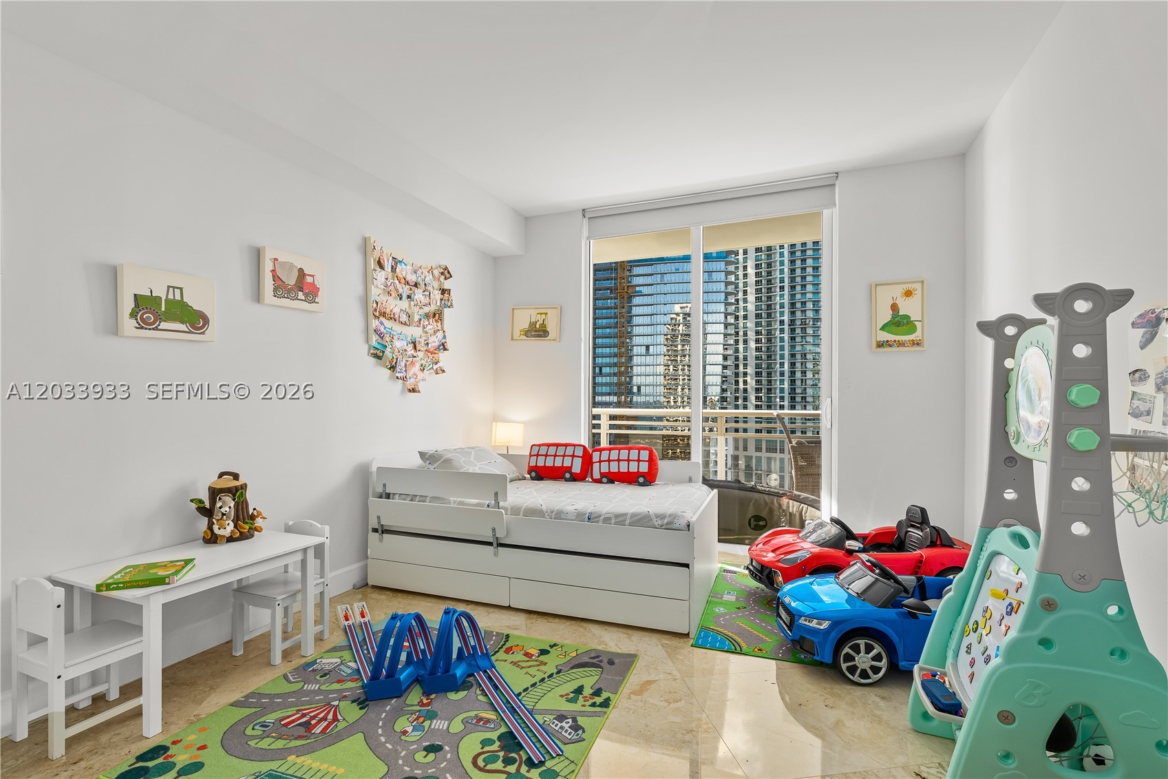 CARBONELL CONDO - Residential Lease