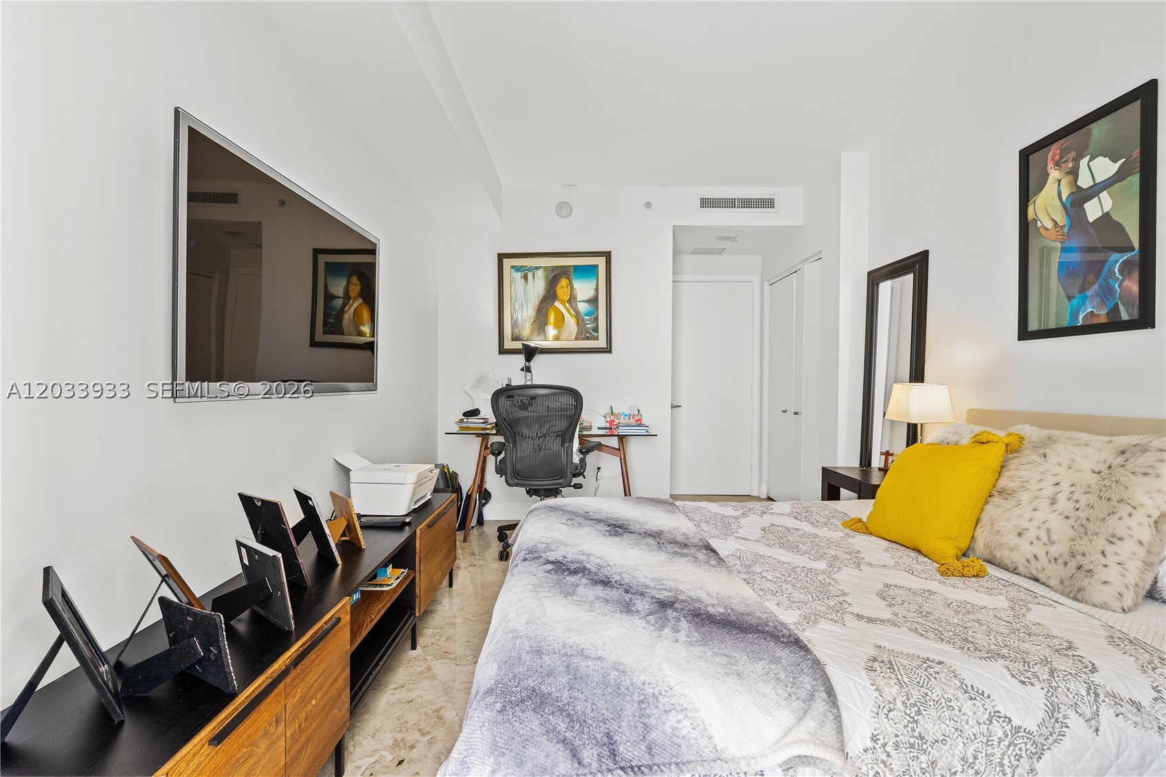 CARBONELL CONDO - Residential Lease