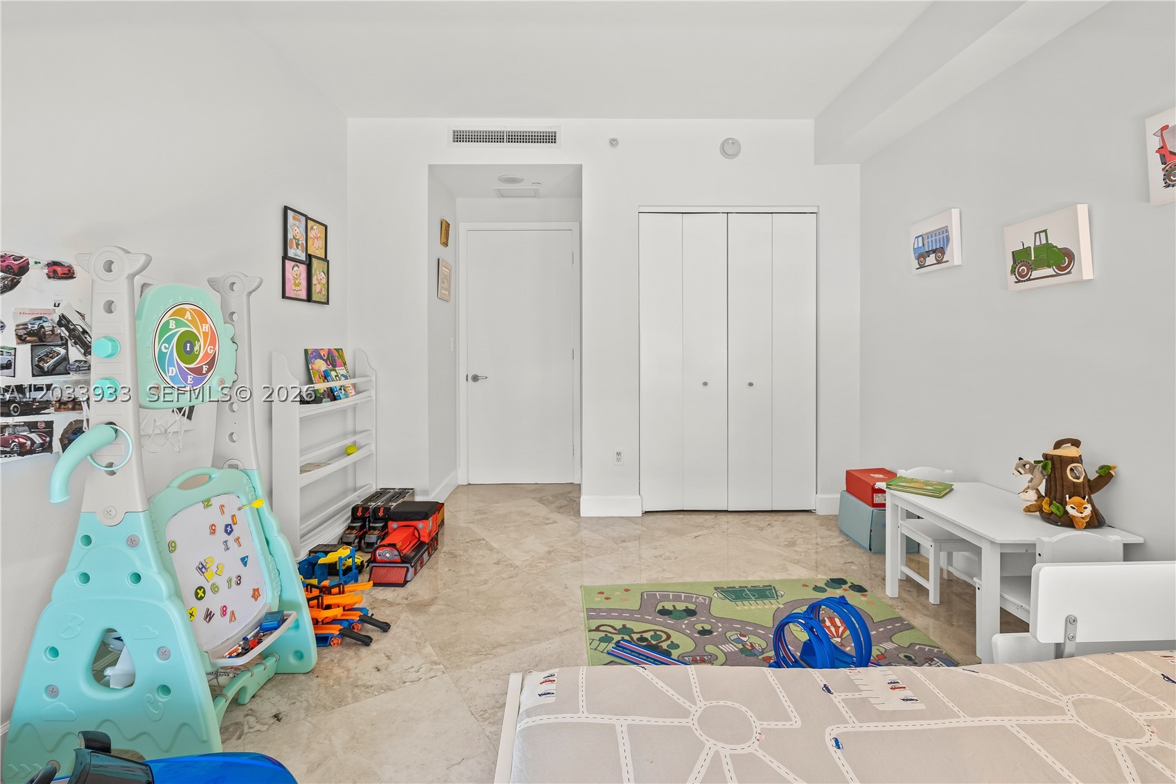 CARBONELL CONDO - Residential Lease