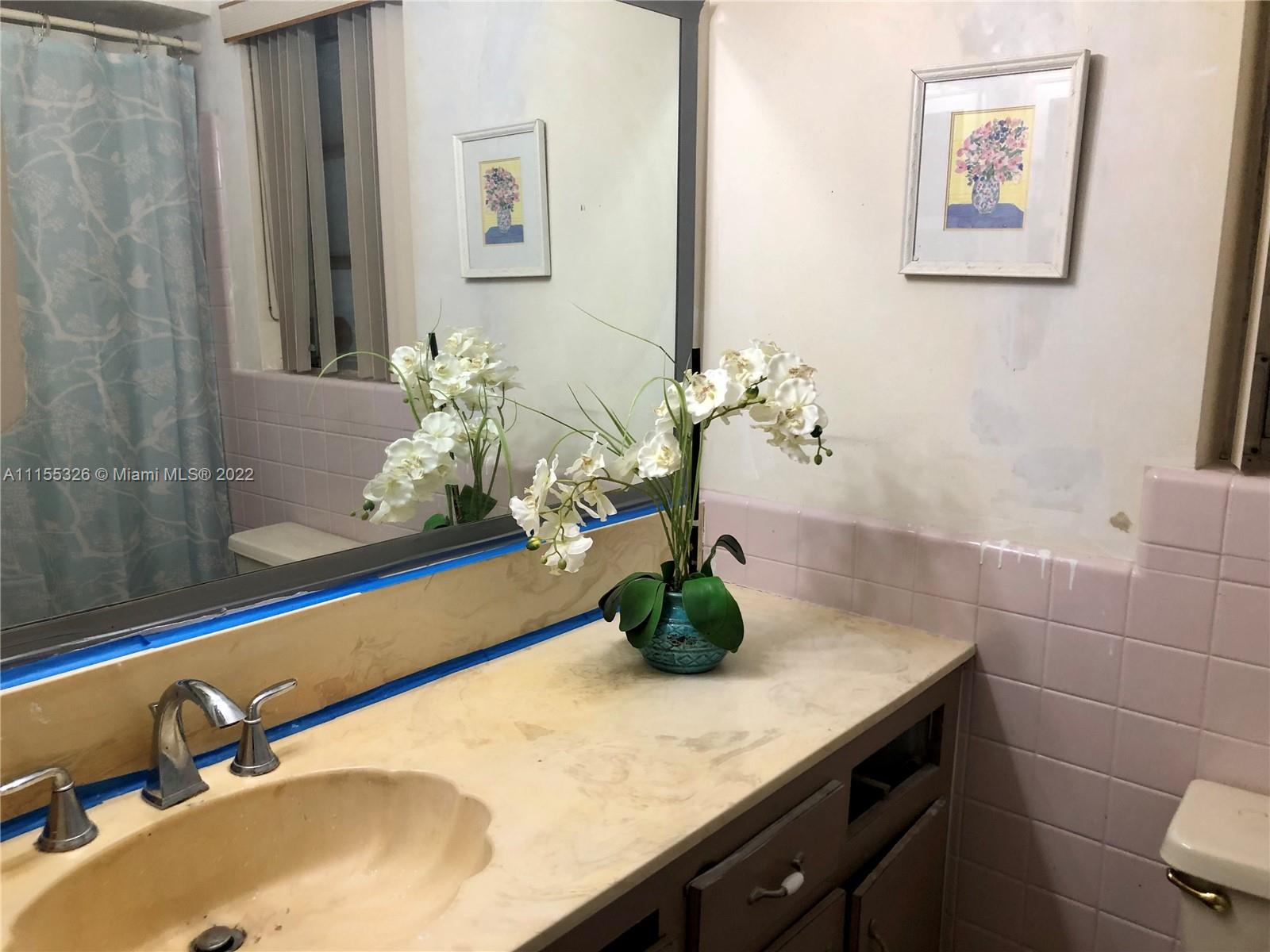 LAUREL HILL - Residential Income