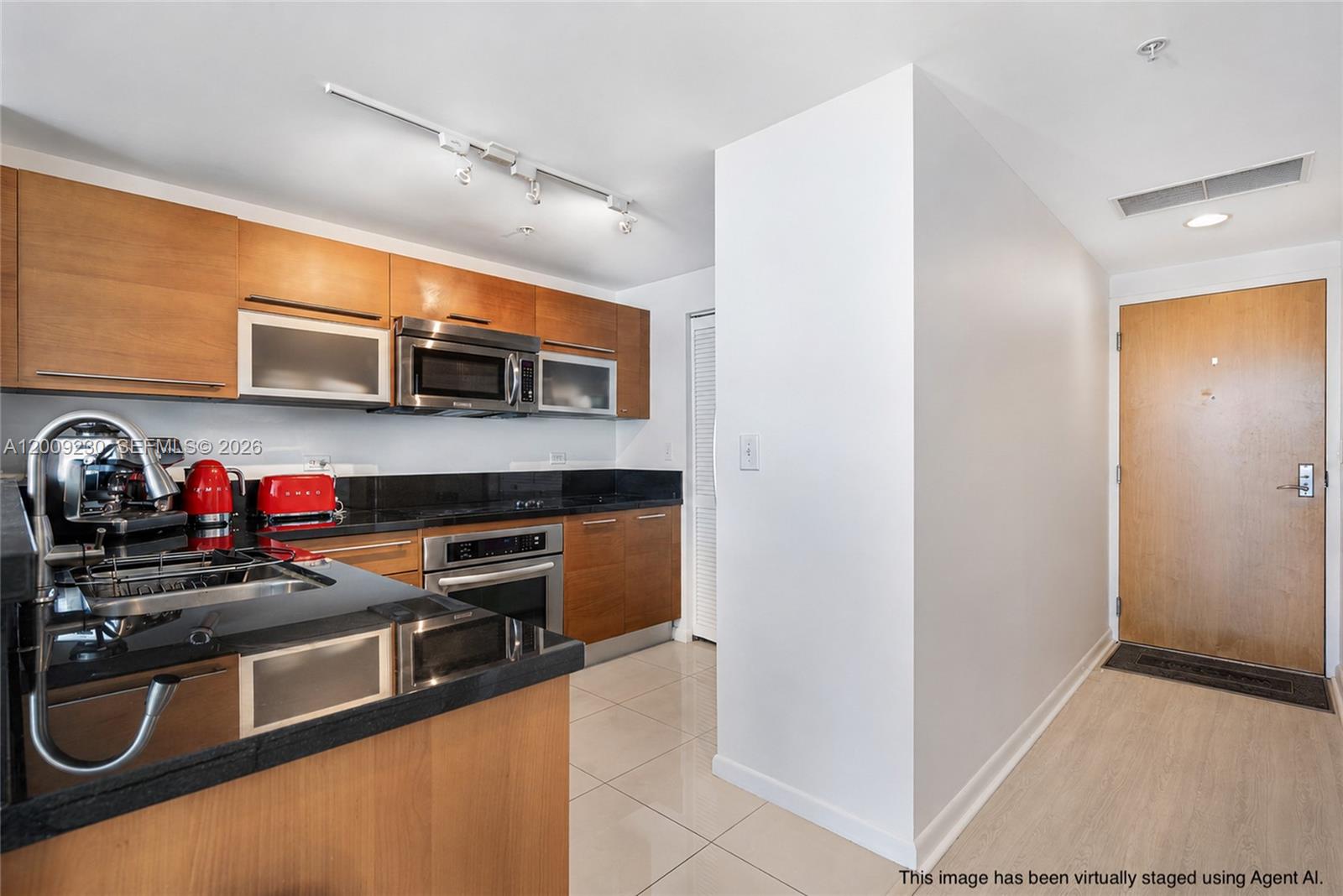 VIZCAYNE SOUTH CONDO - Residential