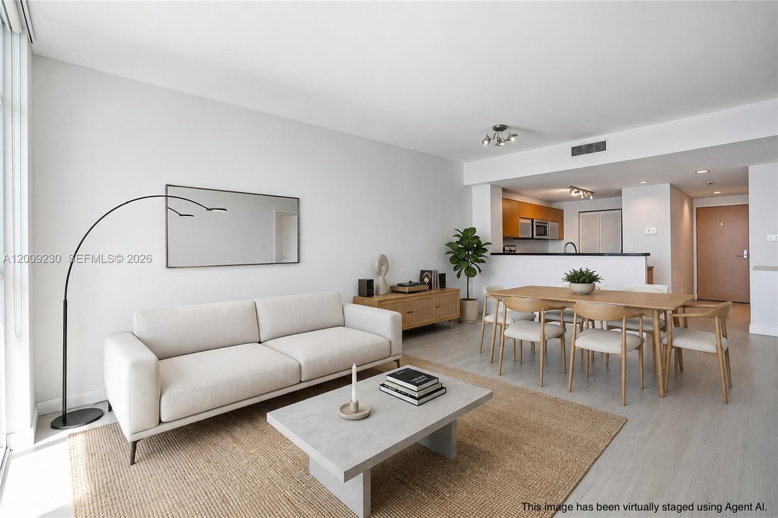 VIZCAYNE SOUTH CONDO - Residential