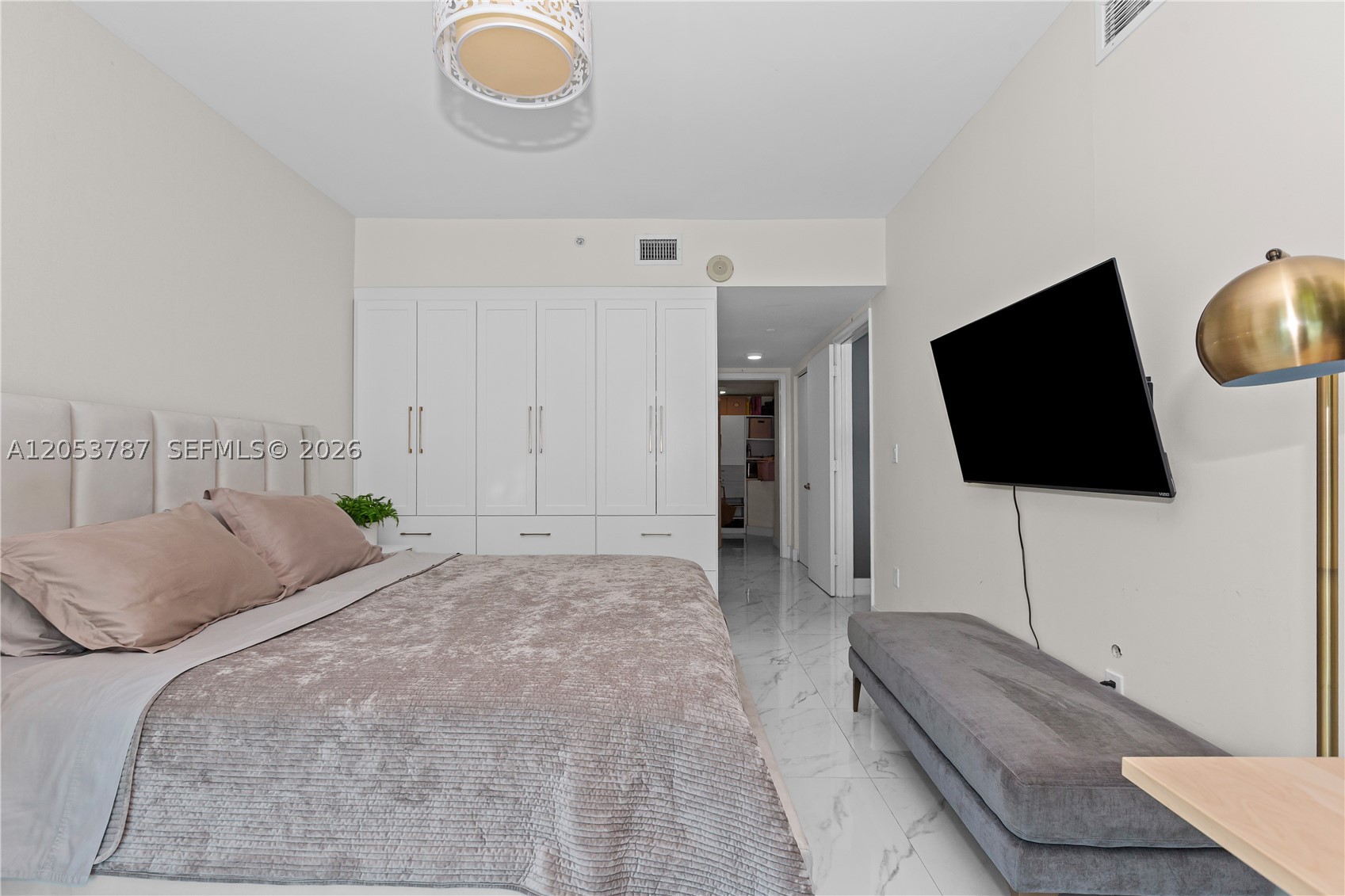 WIND CONDO - Residential