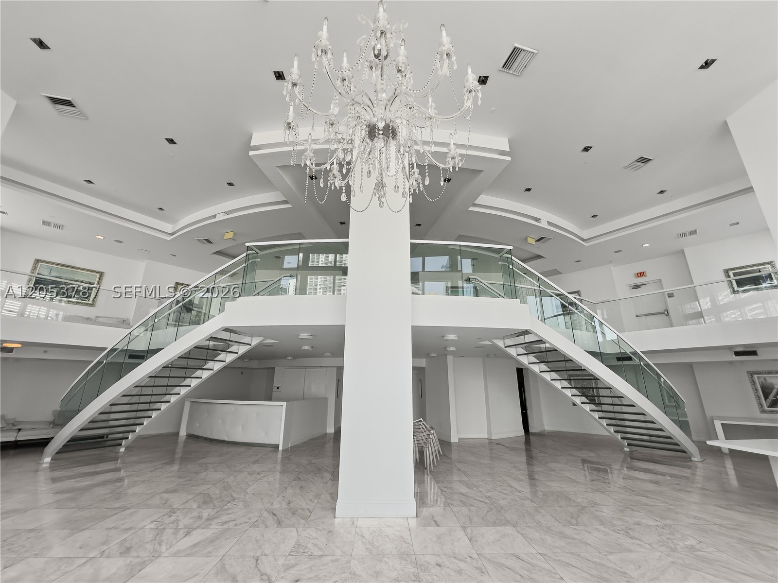 WIND CONDO - Residential