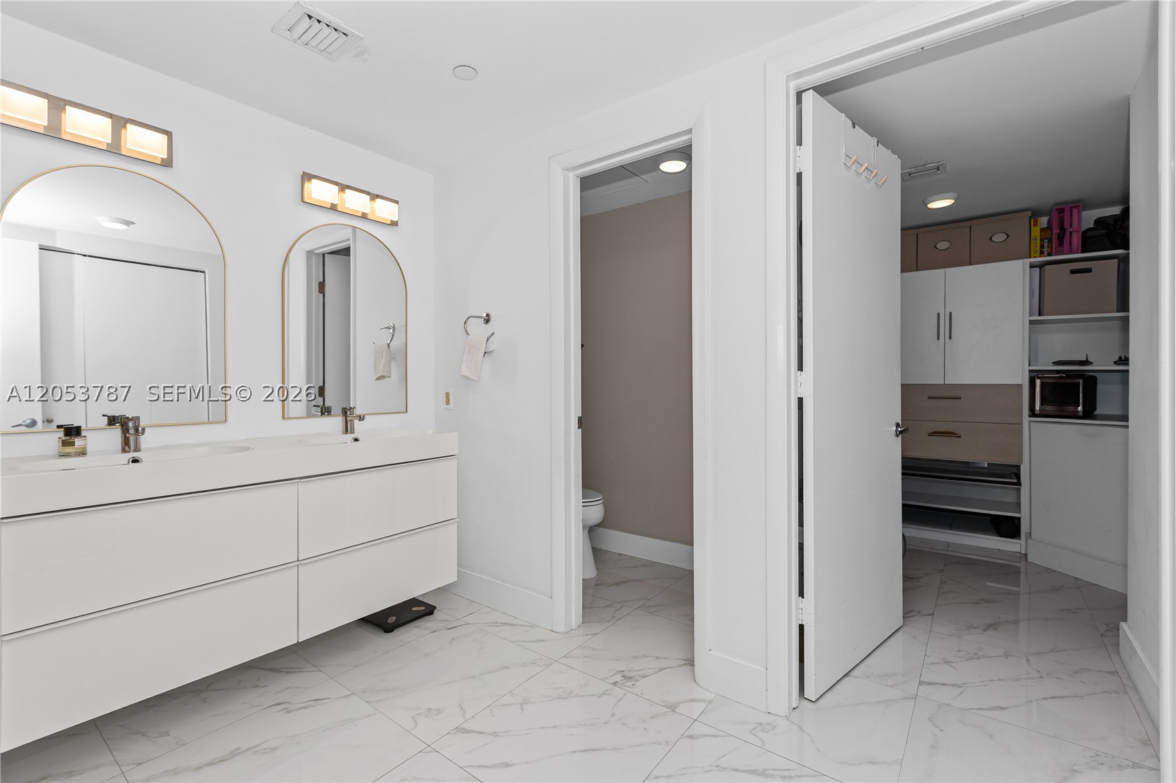 WIND CONDO - Residential