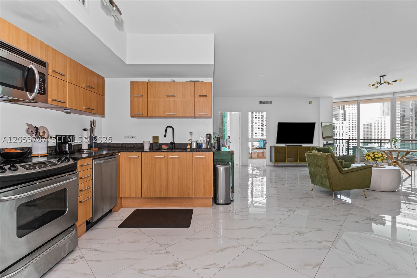 WIND CONDO - Residential