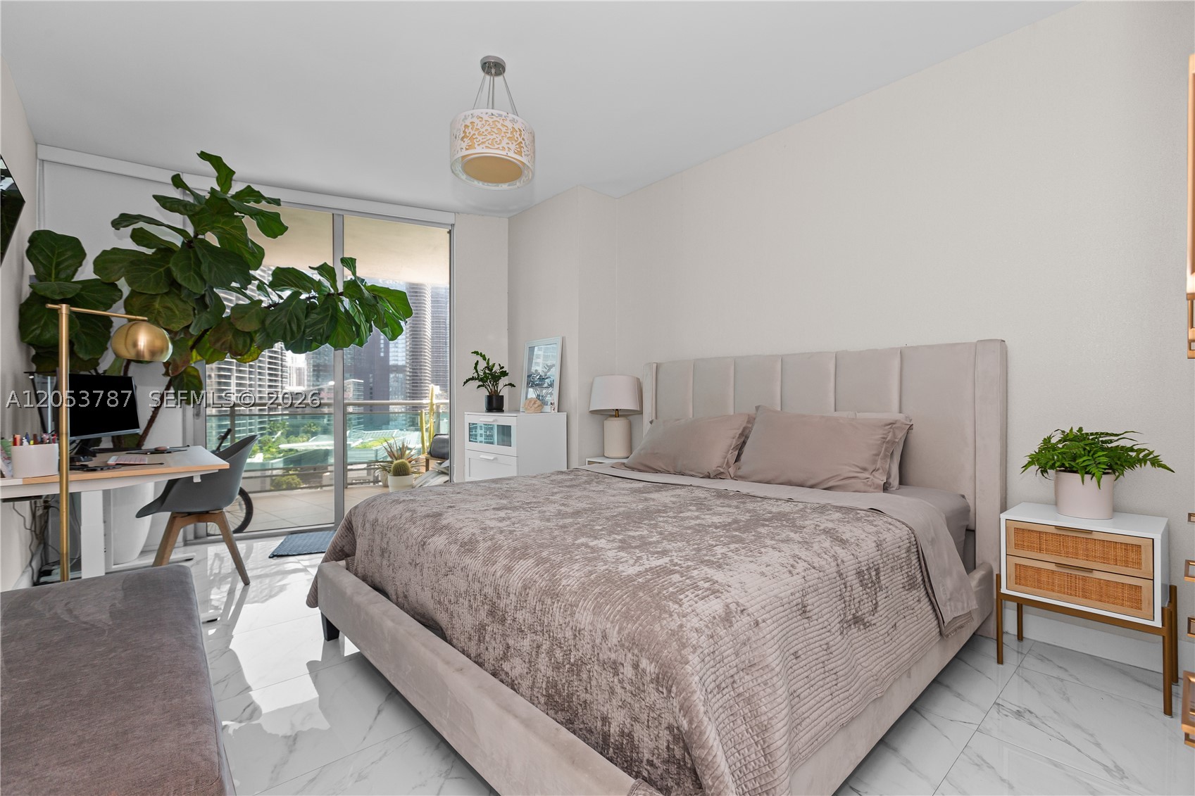 WIND CONDO - Residential