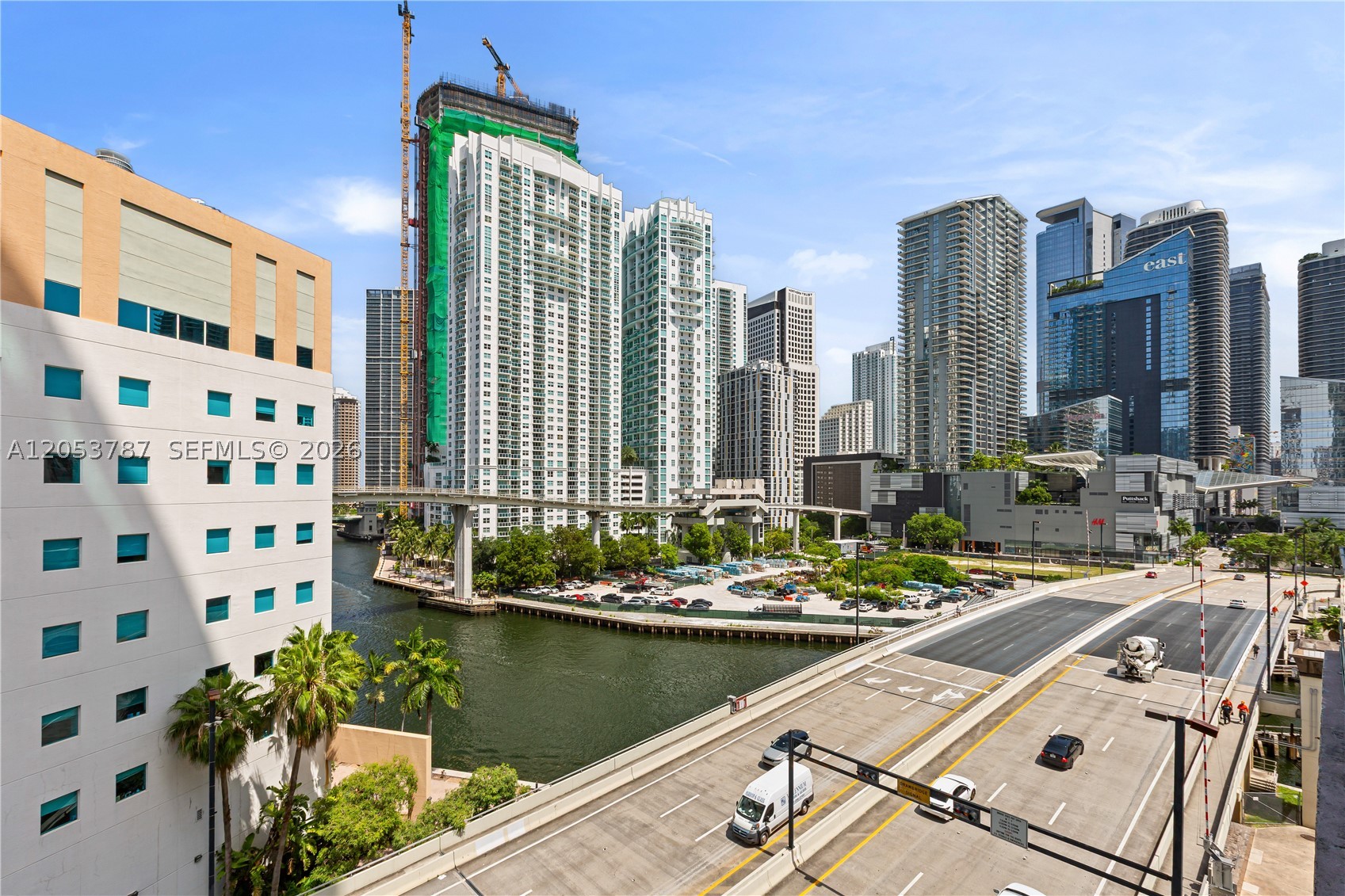 WIND CONDO - Residential