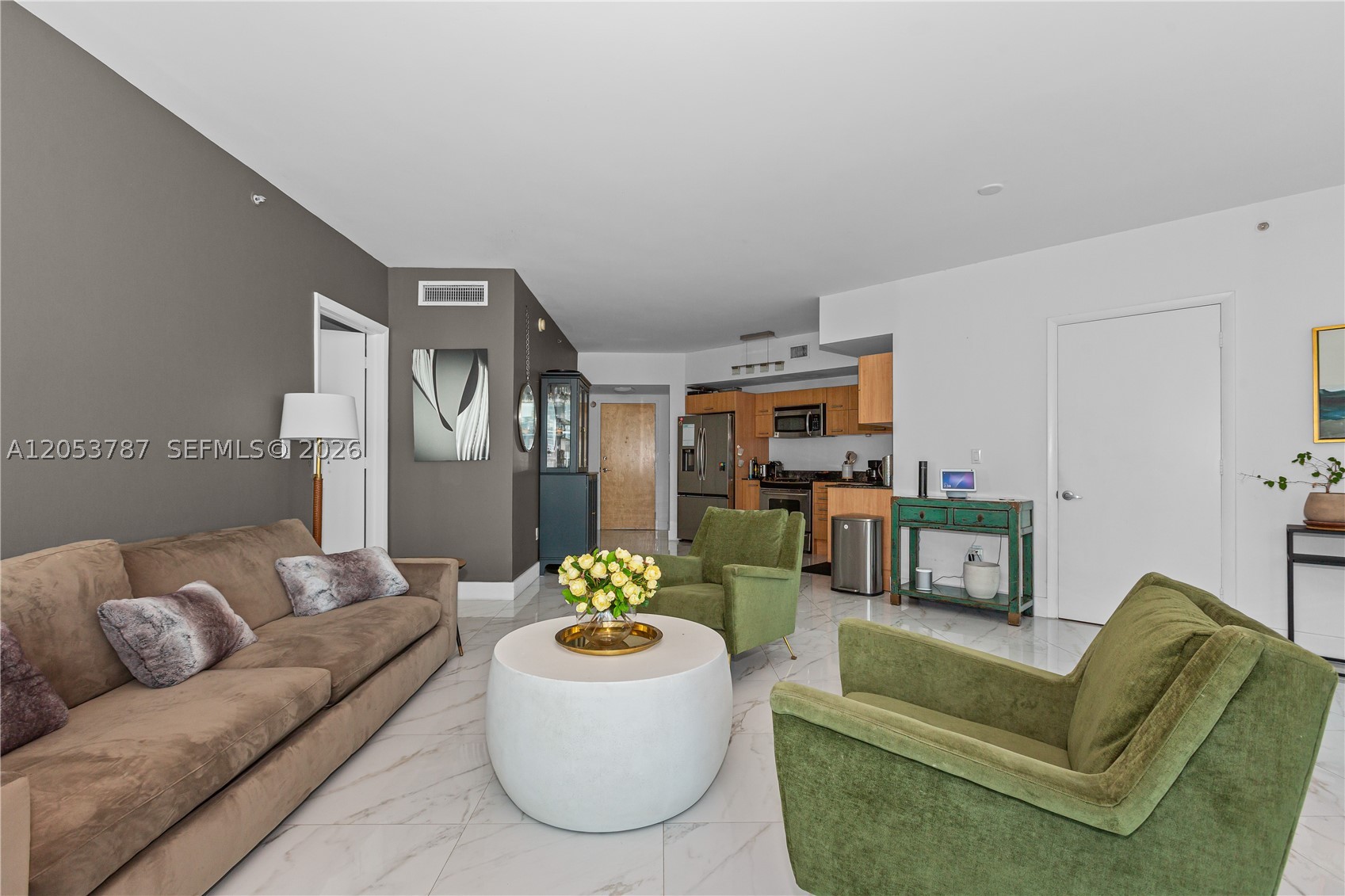 WIND CONDO - Residential