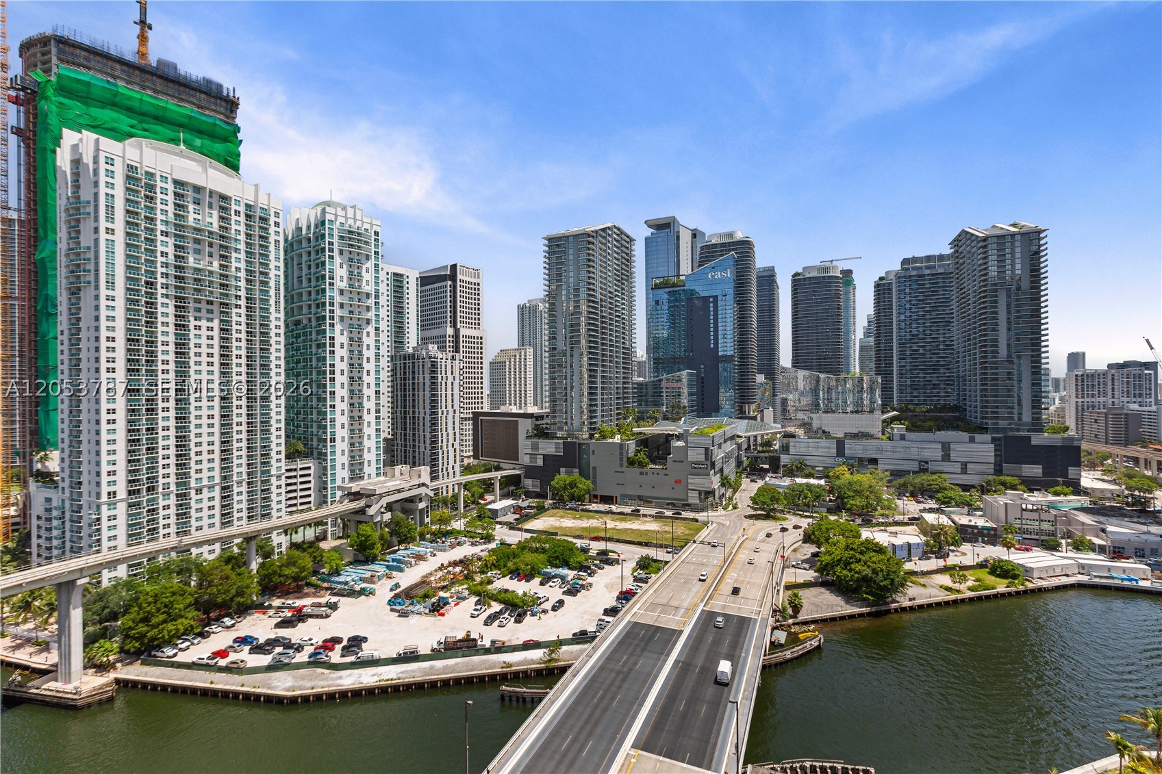 WIND CONDO - Residential