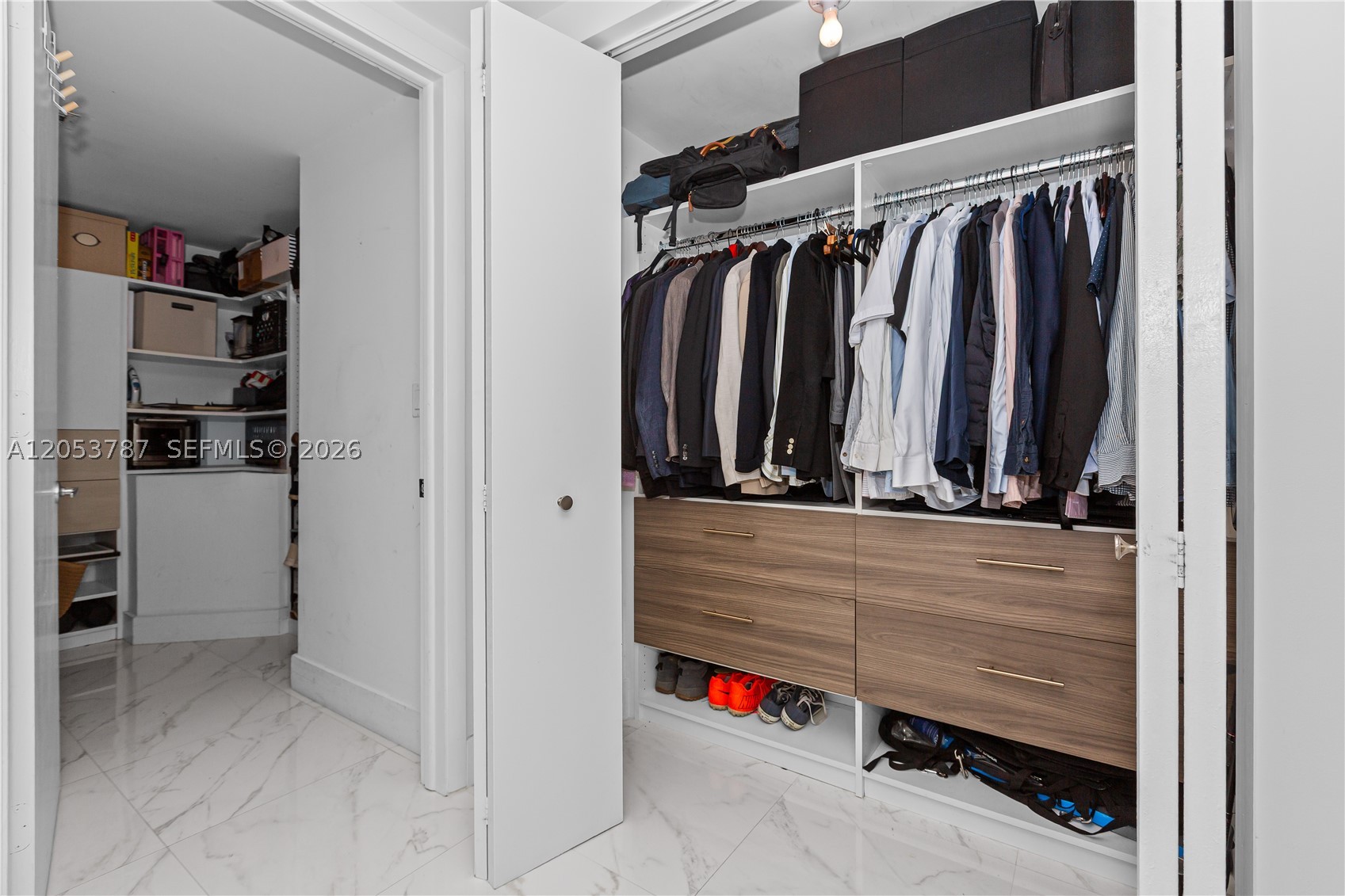 WIND CONDO - Residential