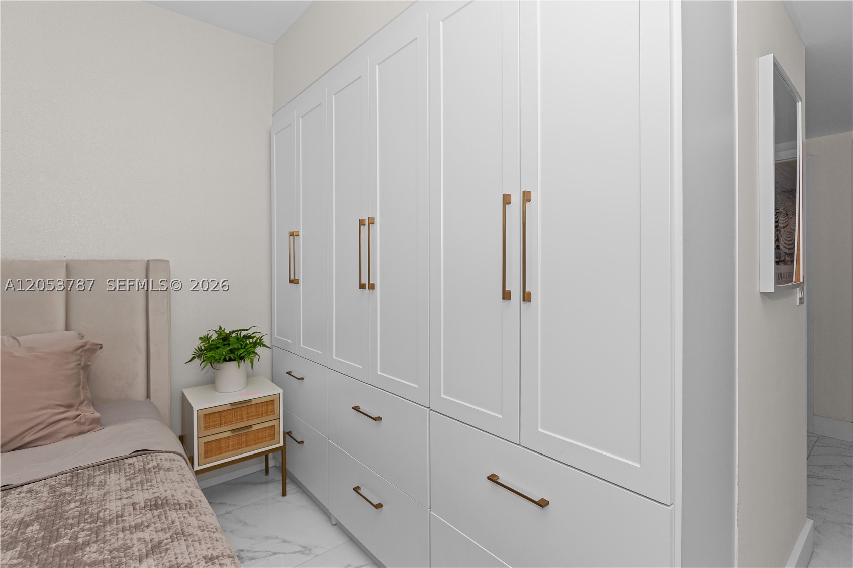 WIND CONDO - Residential
