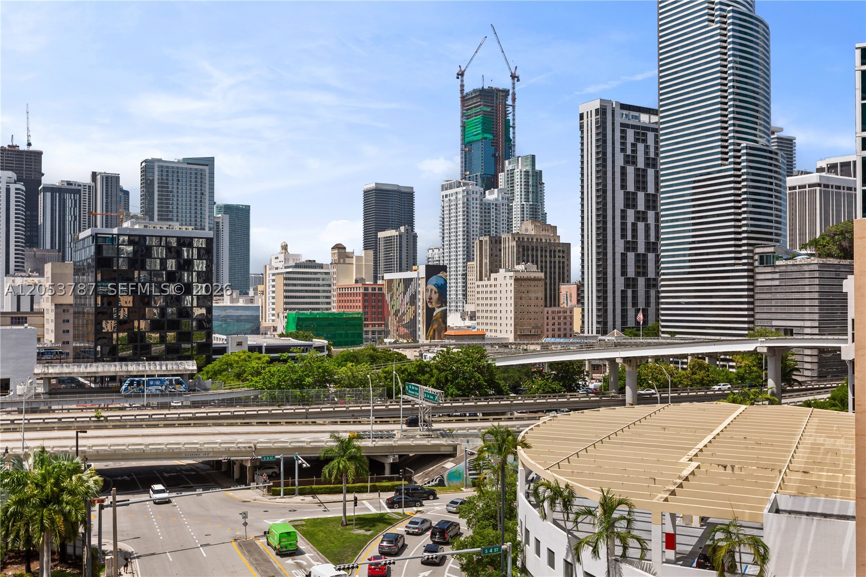 WIND CONDO - Residential