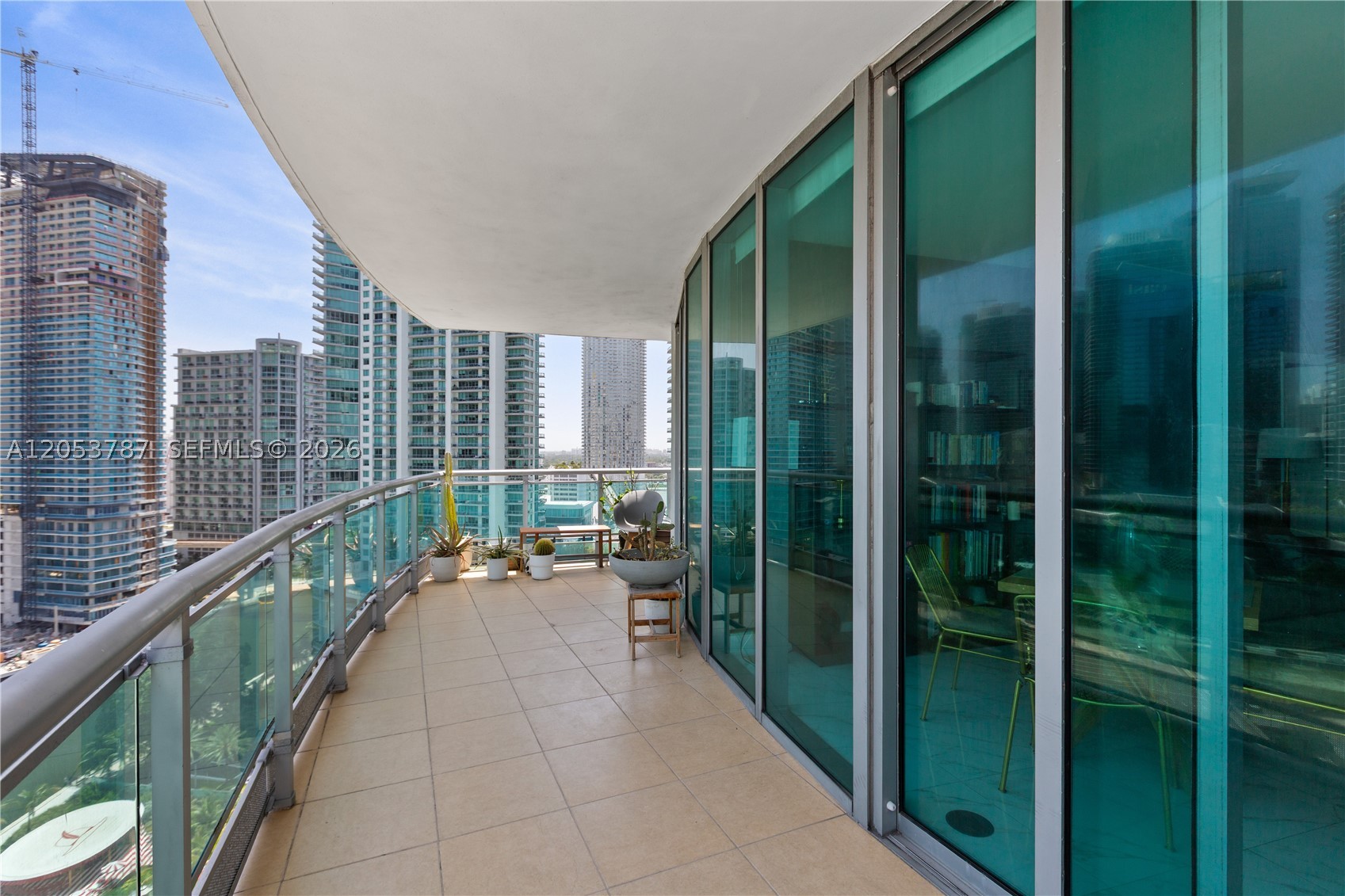 WIND CONDO - Residential