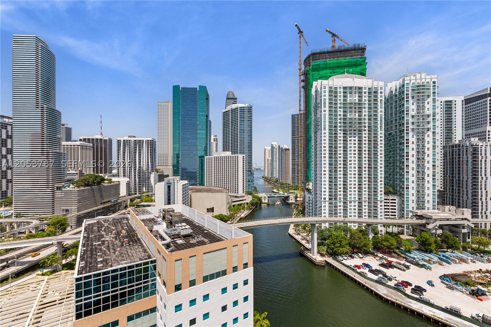 WIND CONDO - Residential