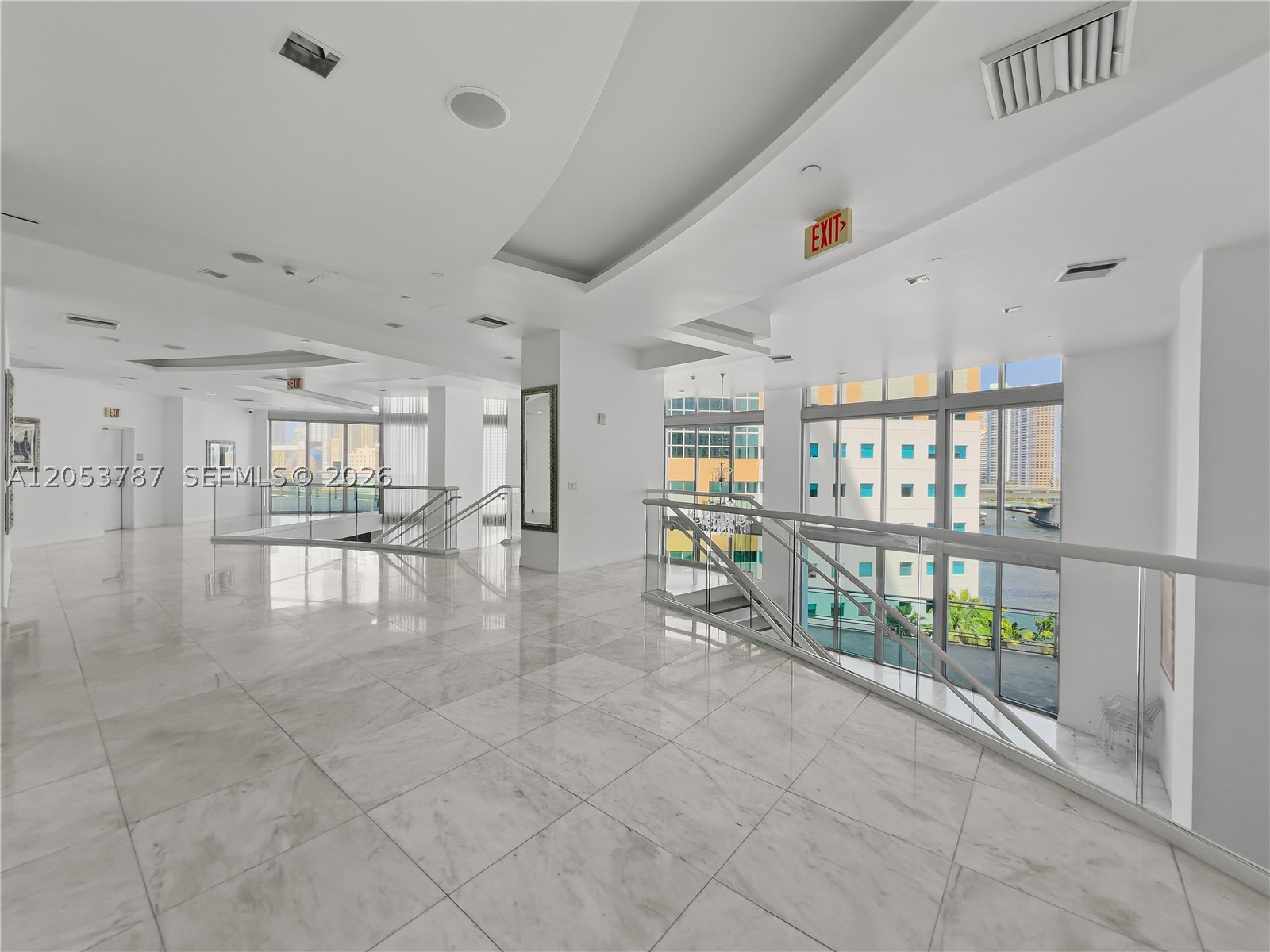 WIND CONDO - Residential