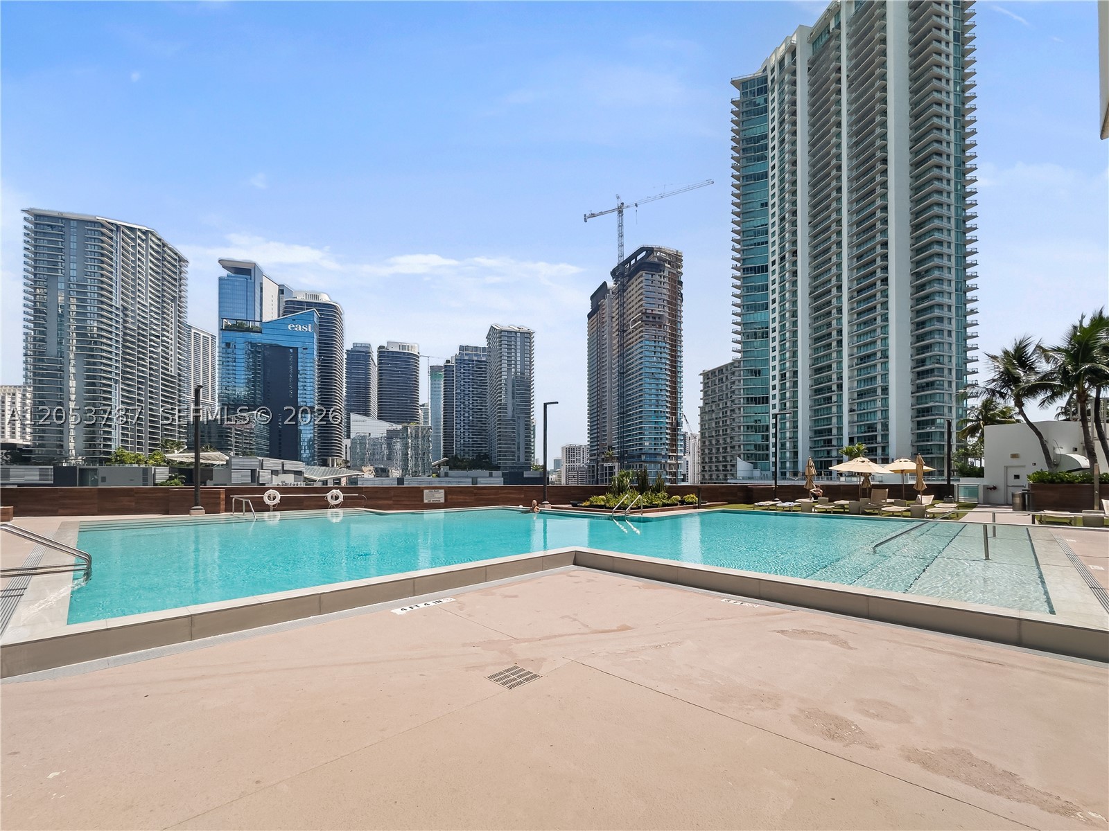 WIND CONDO - Residential