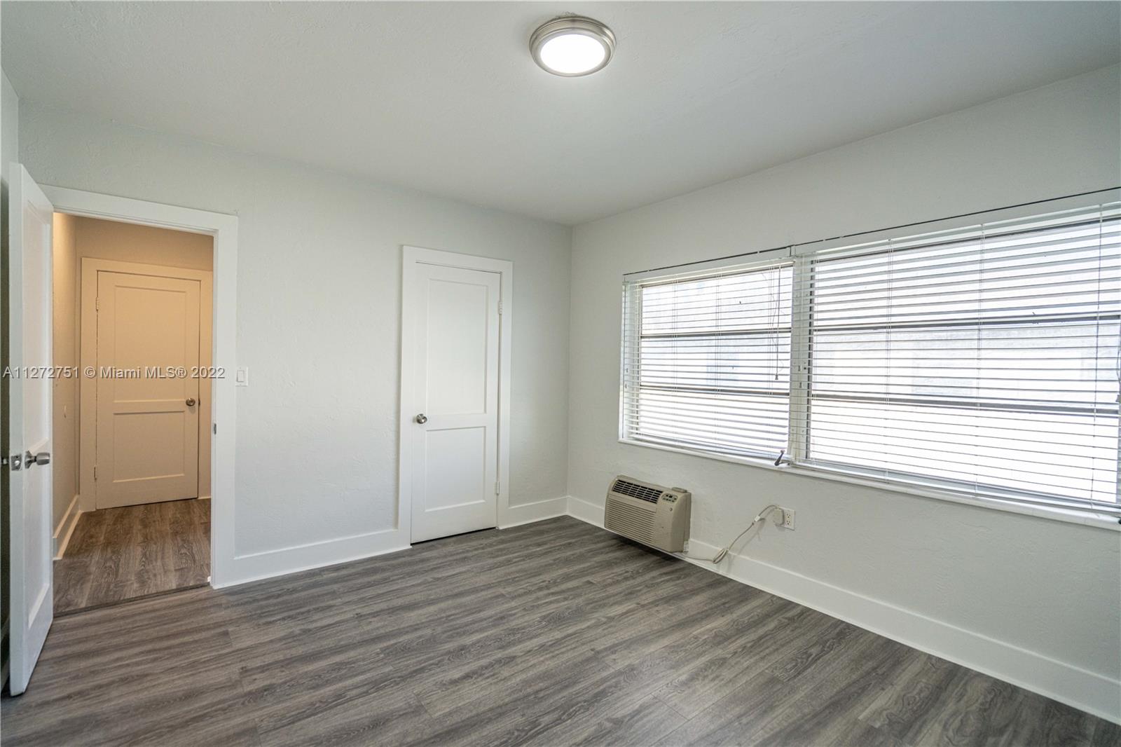 7 53 42 BLUE DOME - Residential Lease