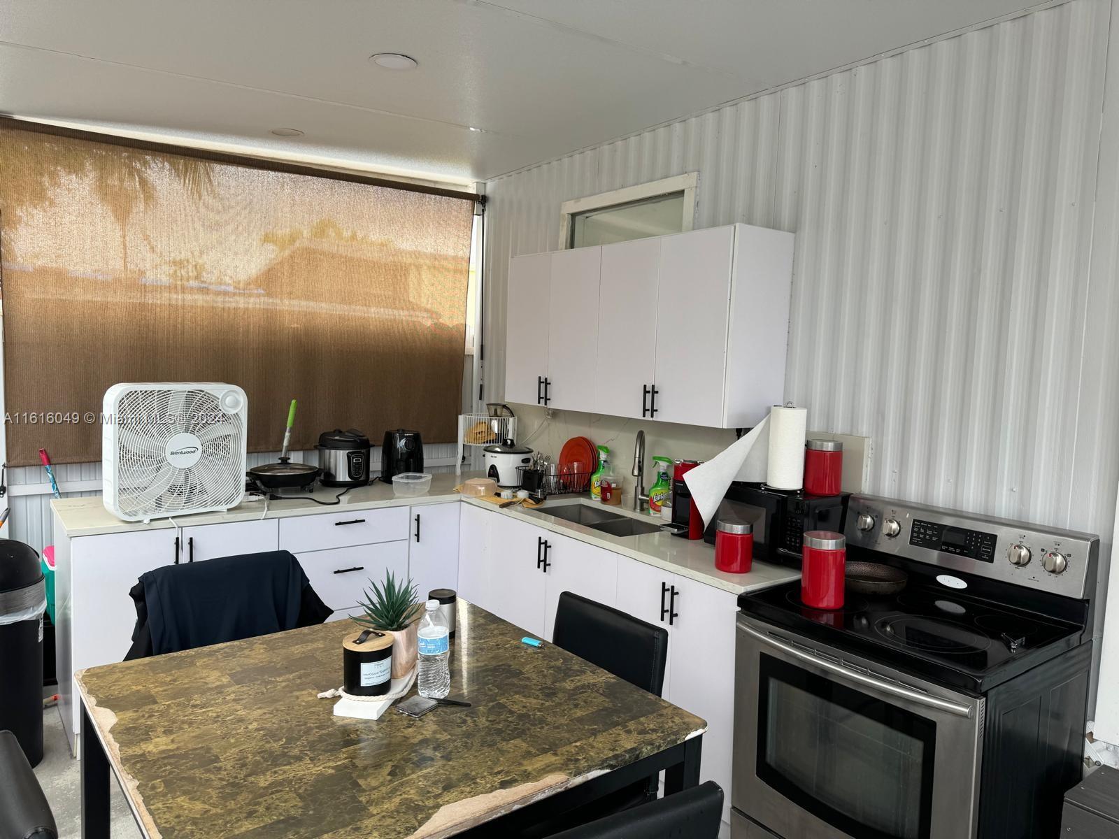 UNIVERSITY LAKES - Residential Income