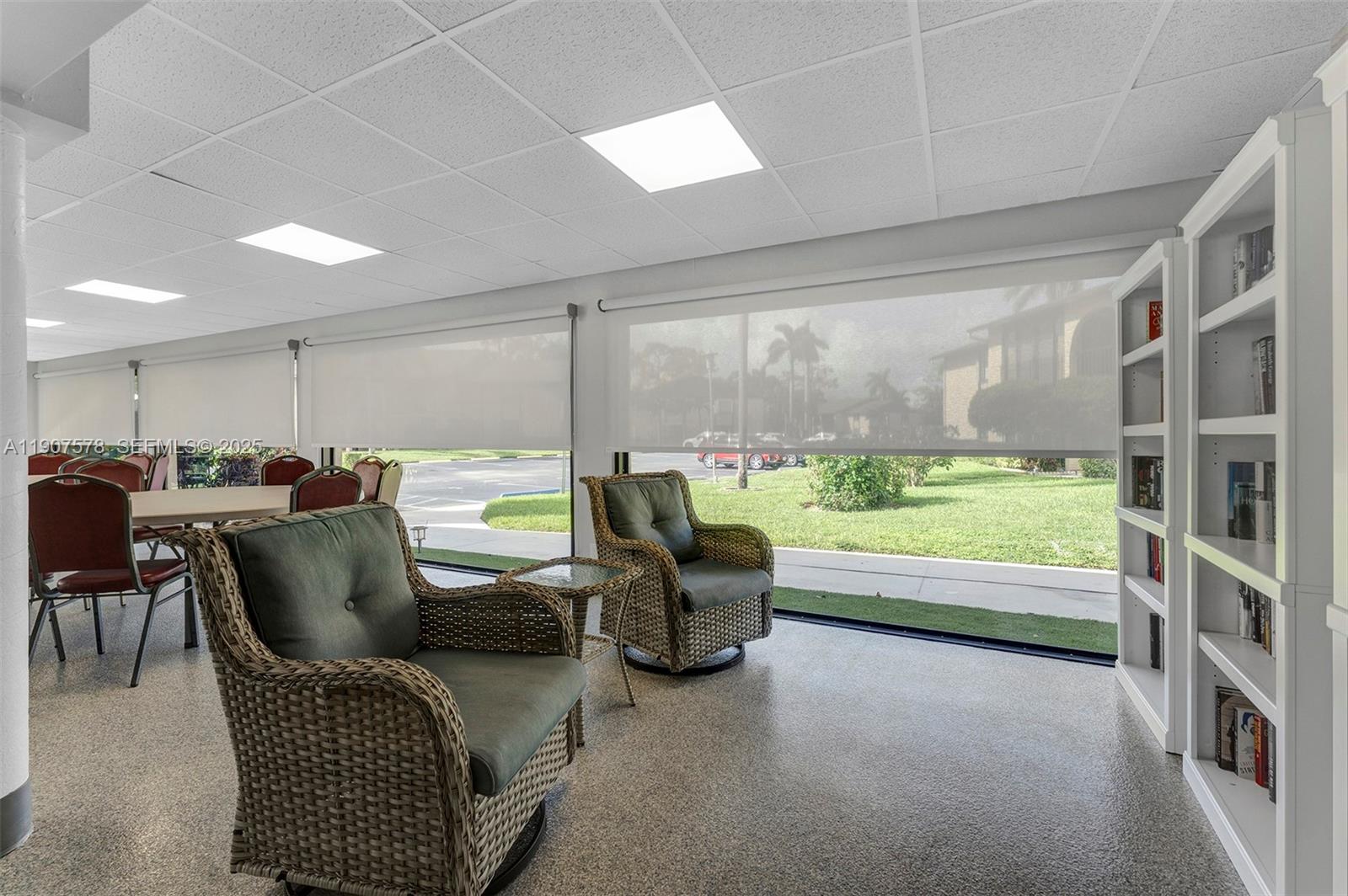 PINE RIDGE SOUTH IV CONDO - Residential