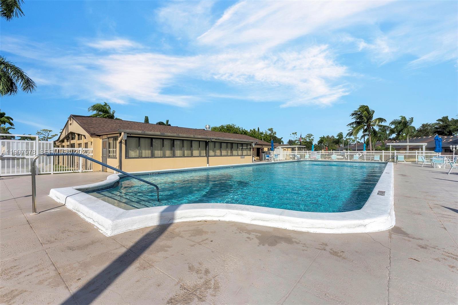 PINE RIDGE SOUTH IV CONDO - Residential