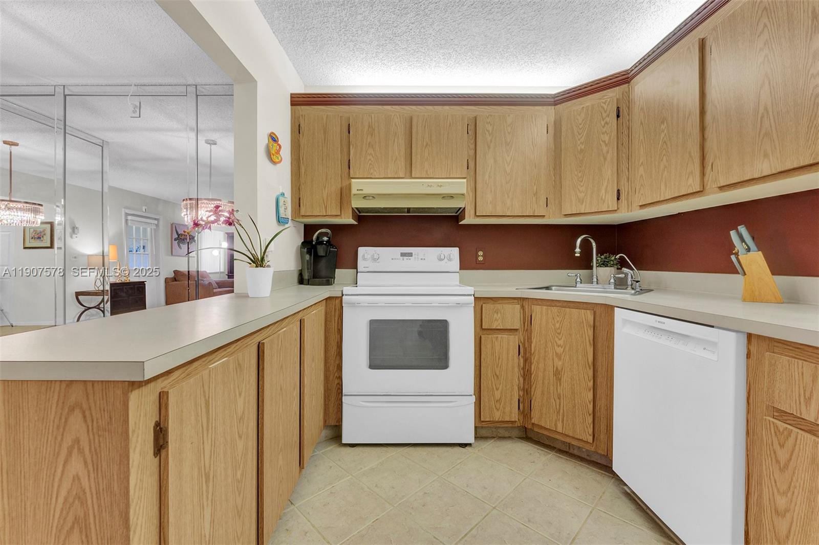 PINE RIDGE SOUTH IV CONDO - Residential