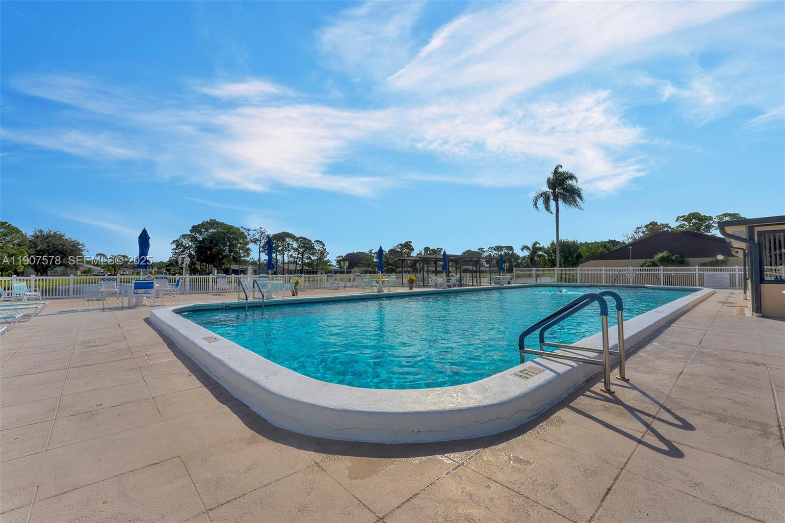 PINE RIDGE SOUTH IV CONDO - Residential