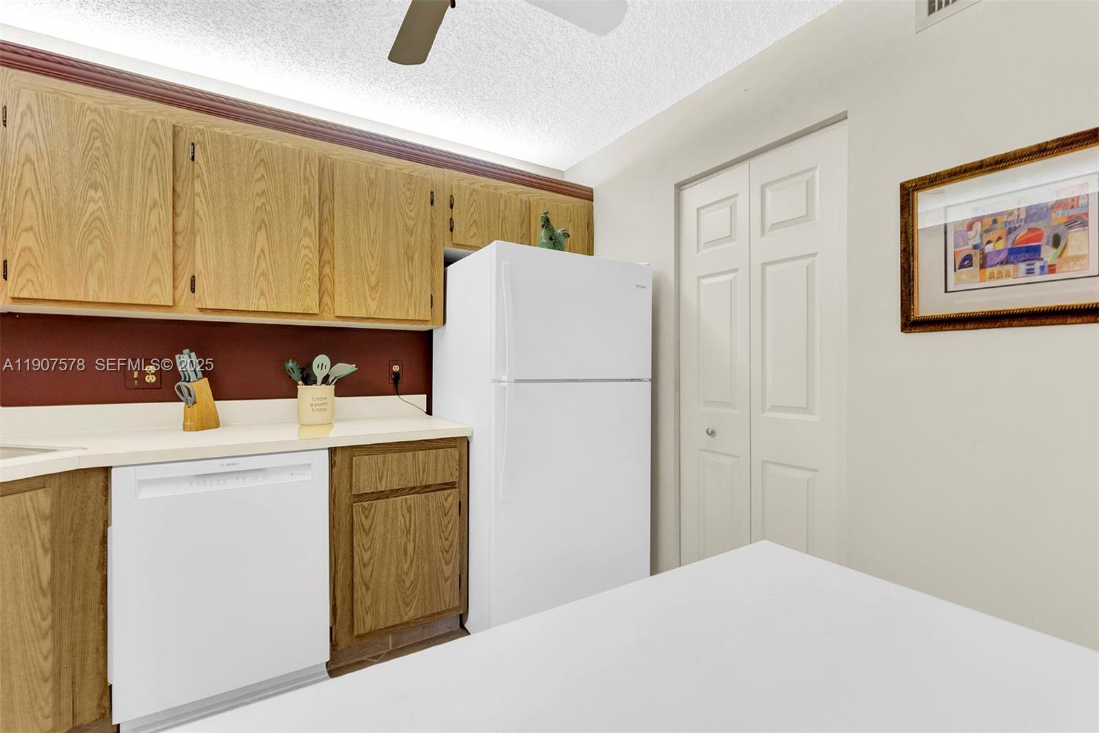 PINE RIDGE SOUTH IV CONDO - Residential