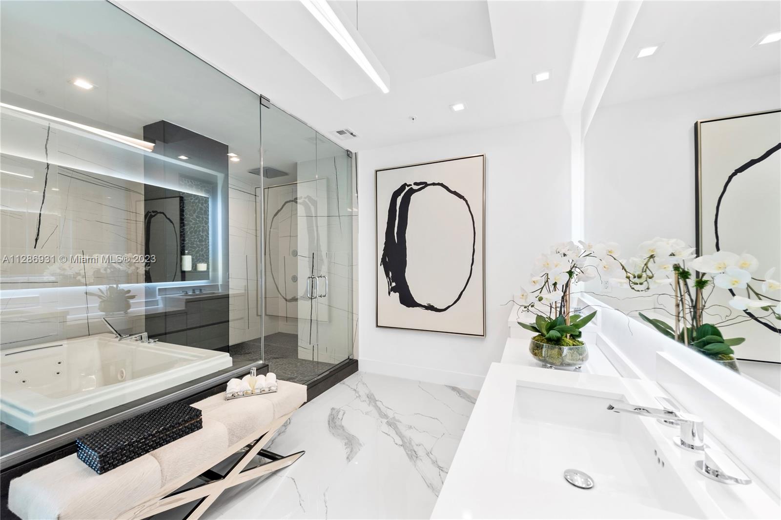RIVA - Residential