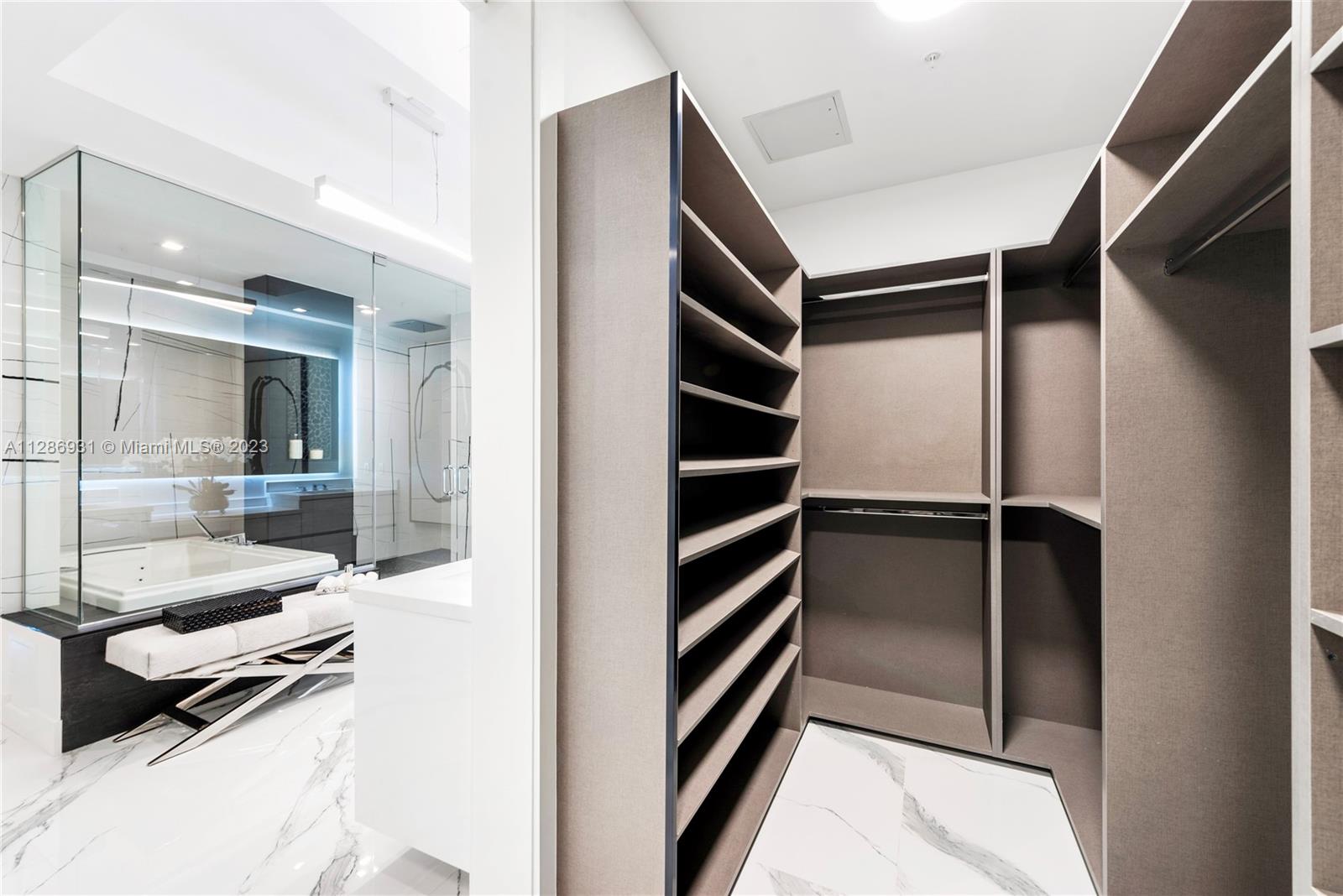 RIVA - Residential