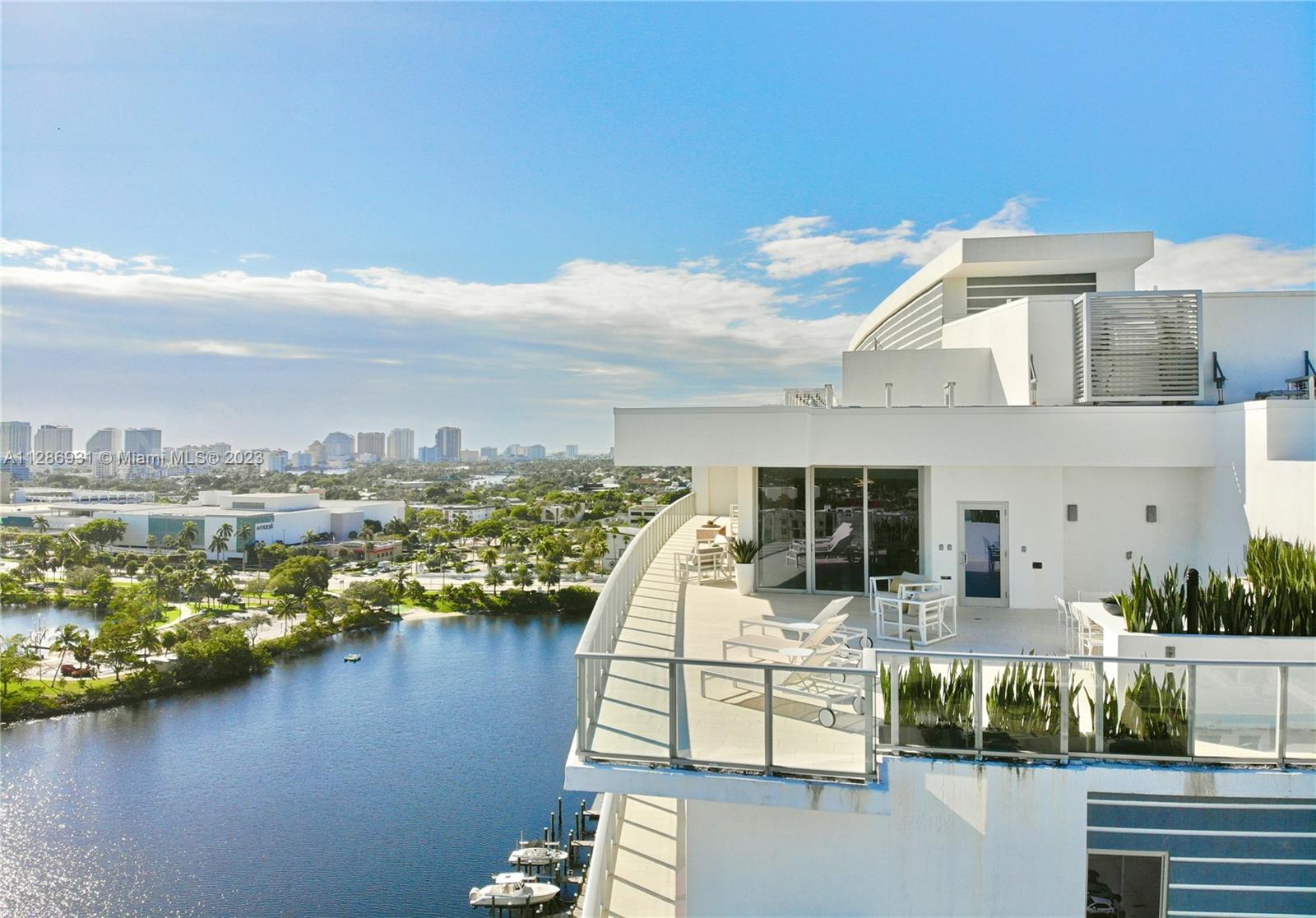 RIVA - Residential