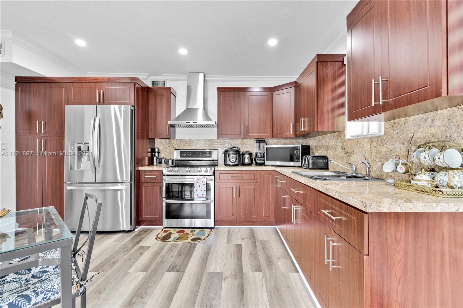 RANDALL PARK - Residential