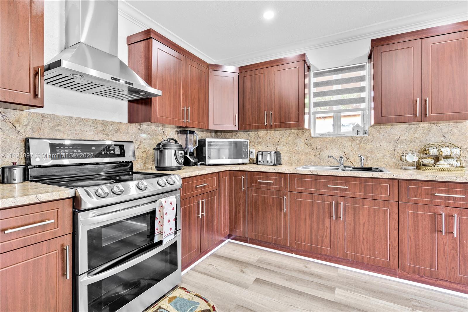 RANDALL PARK - Residential