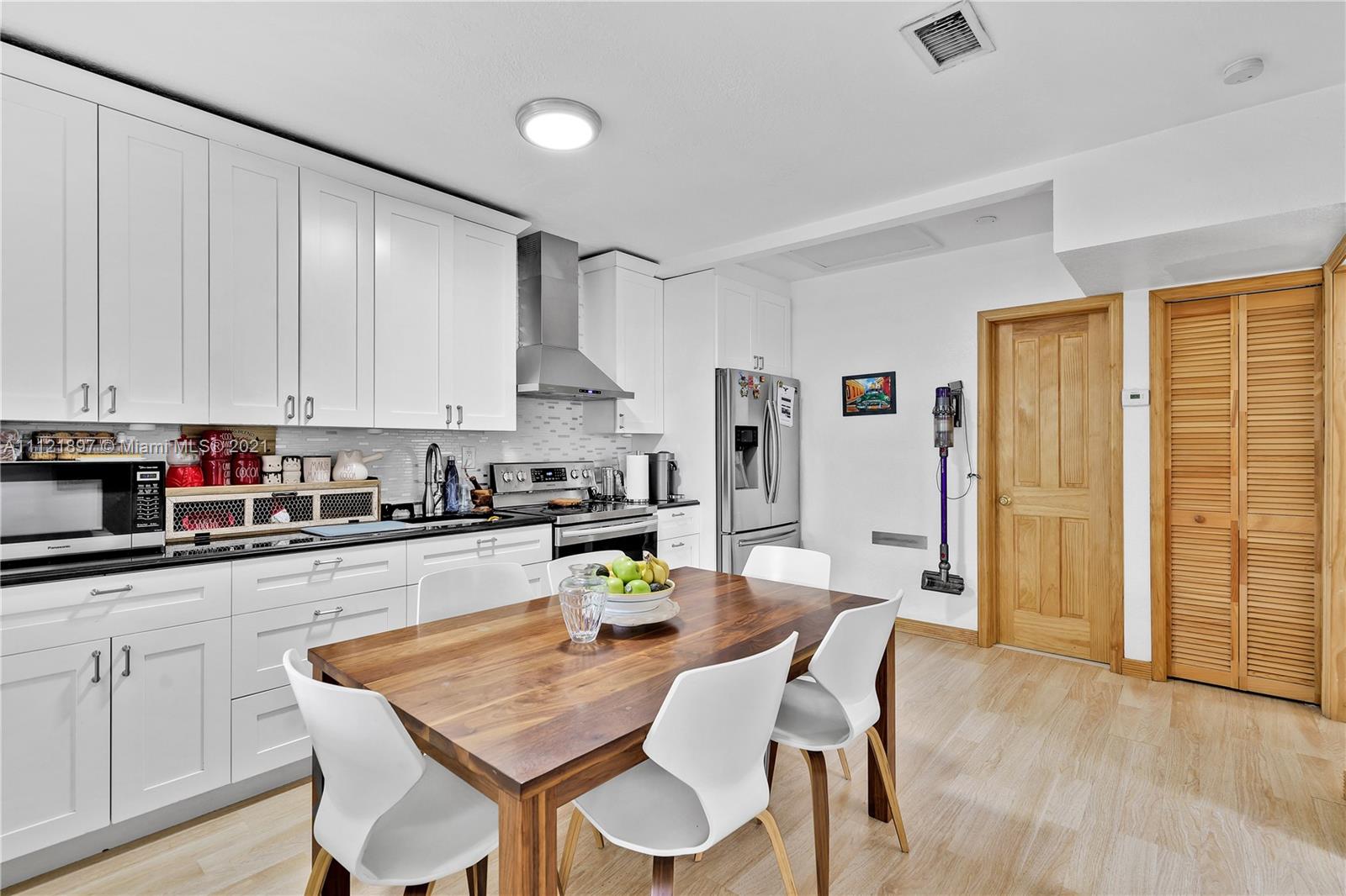 RANDALL PARK - Residential