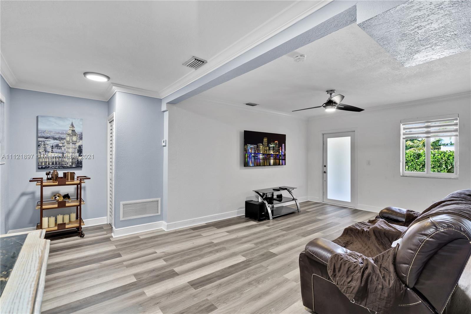 RANDALL PARK - Residential