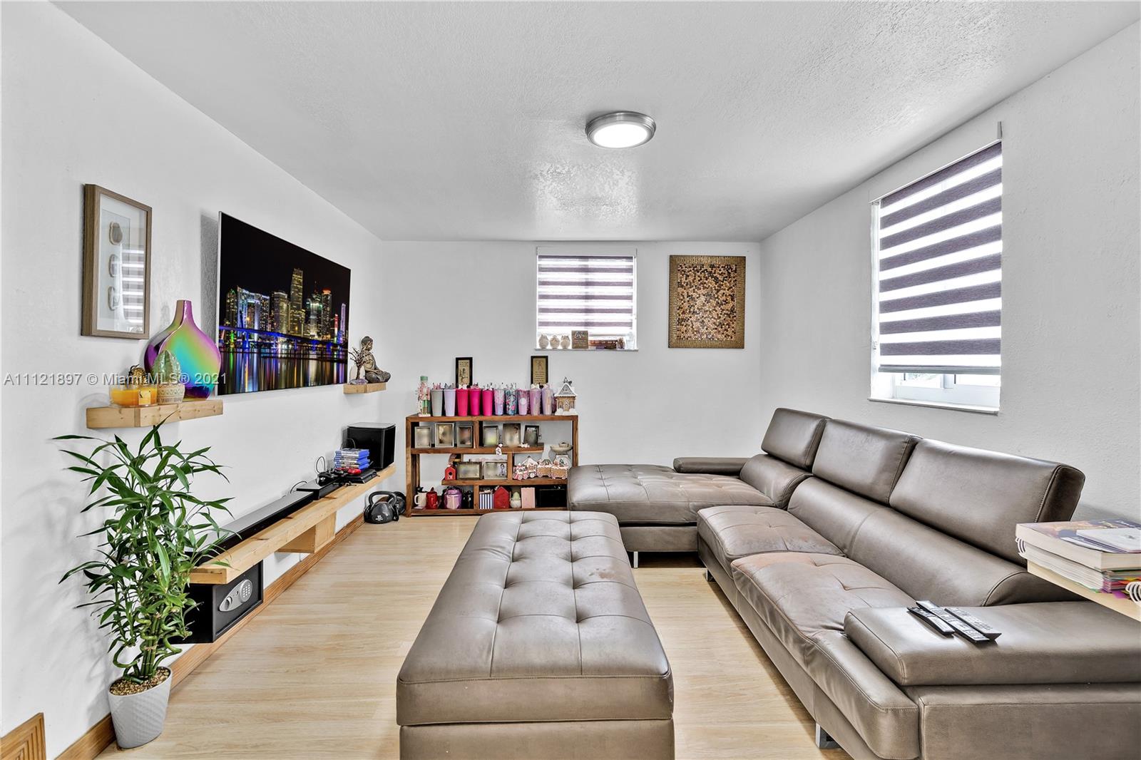 RANDALL PARK - Residential