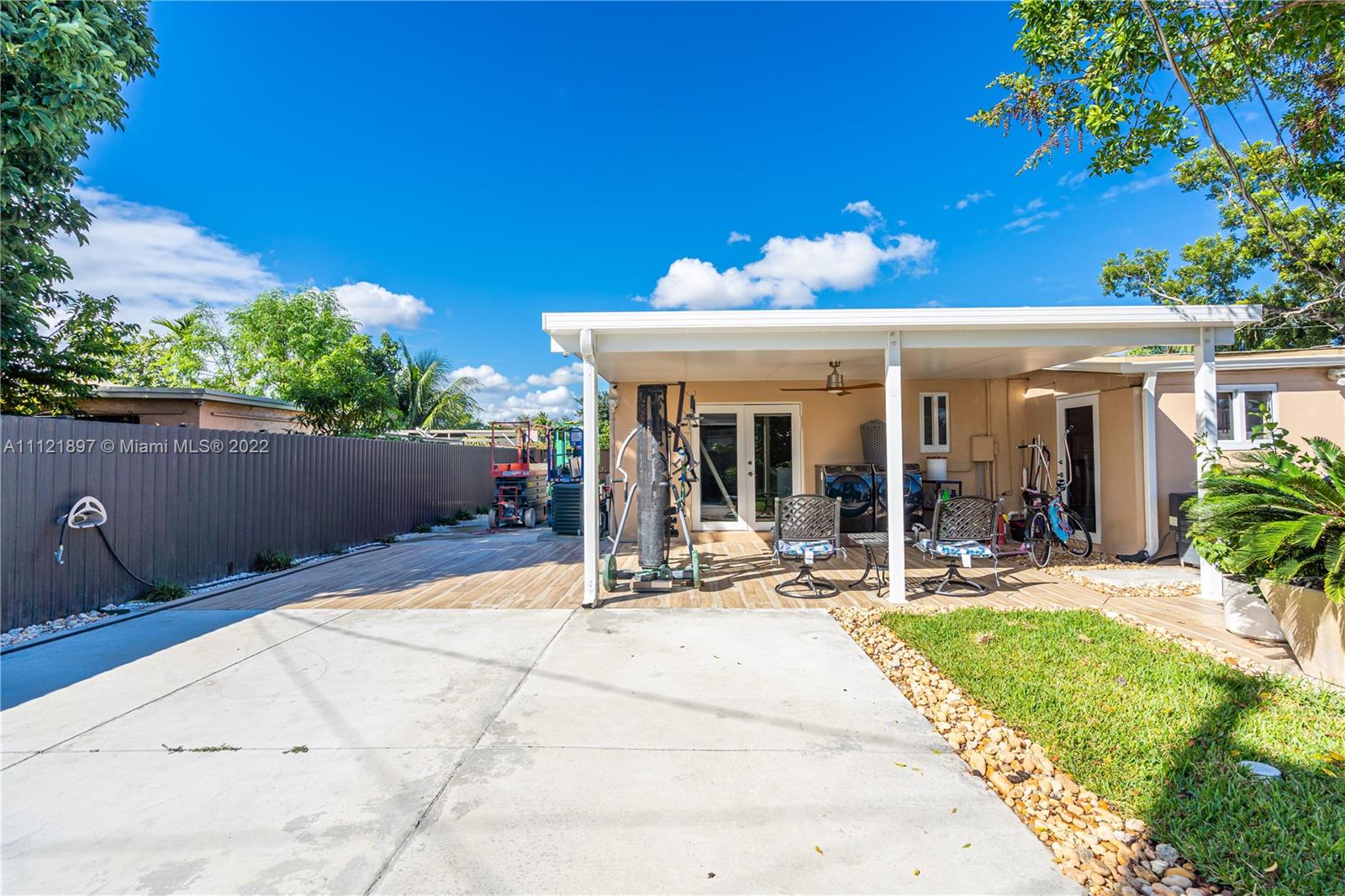 RANDALL PARK - Residential