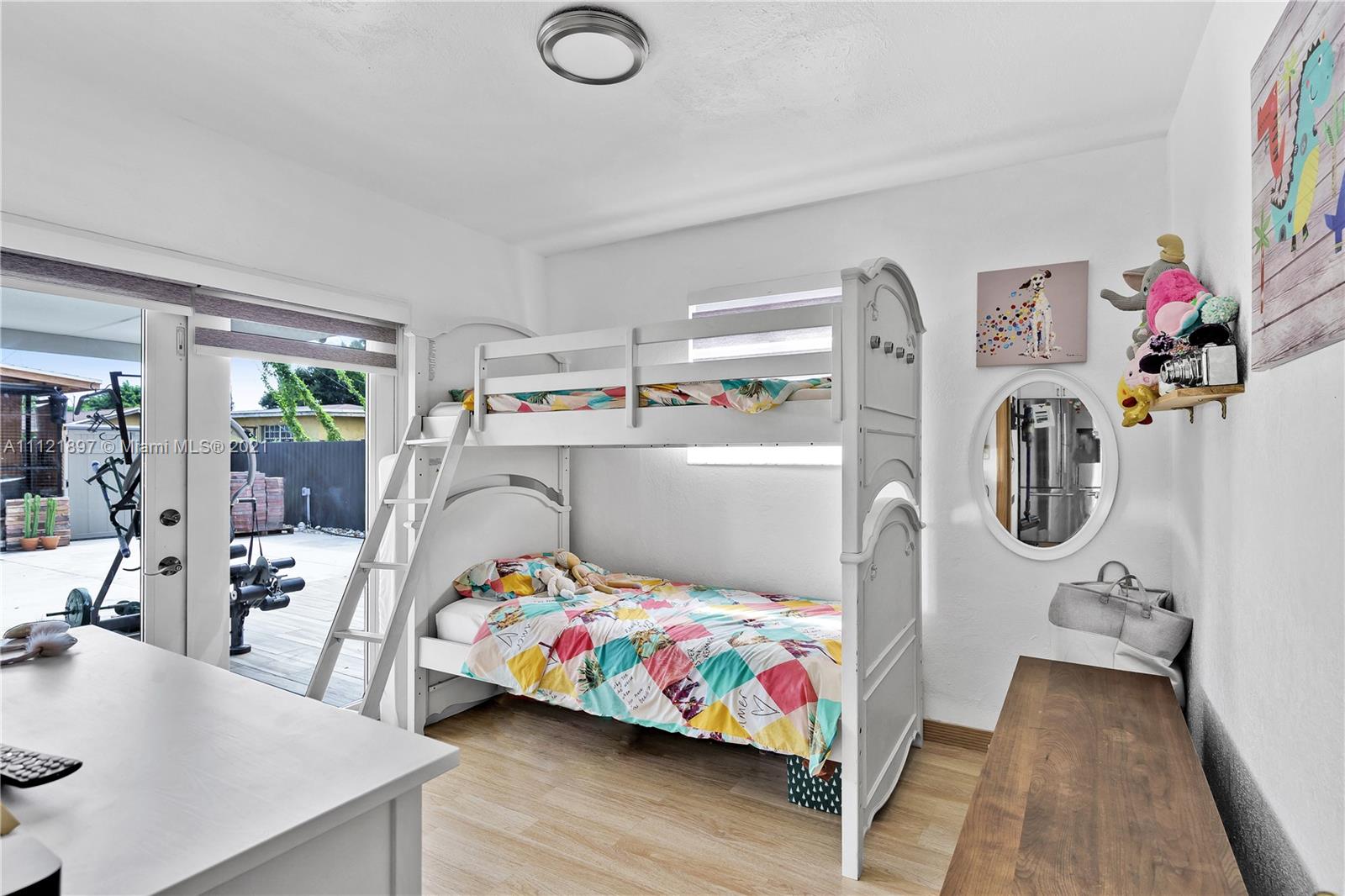RANDALL PARK - Residential