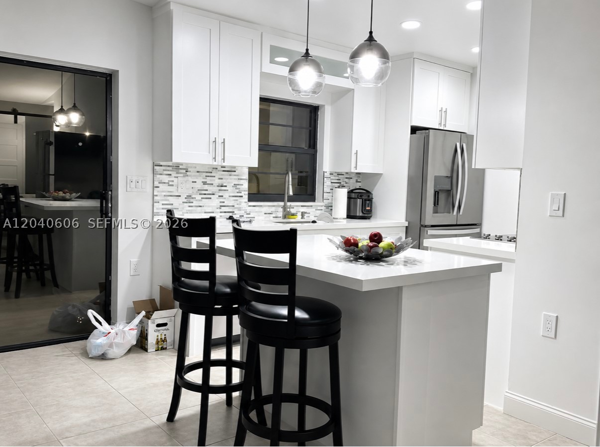 Excellent opportunity in Miami! This beautifully remodeled 3-bedroom, 2-bathroom home is move-in ready and offers comfortable, functional living spaces perfect for a primary residence or investment. Ideally located in a prime Miami location, within a quiet and affordable association, this property combines convenience, value, and lifestyle. Close to schools, shopping centers, restaurants, parks, and with easy access to major highways.
All information provided is believed to be accurate and has been supplied to the best of the seller's knowledge; however, it is not guaranteed. Buyers and the buyer's agent are responsible for independently verifying all information, including but not limited to measurements, features, restrictions, and property details.