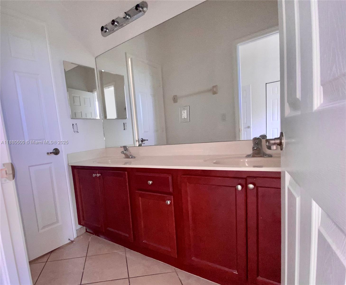 BALMORAL SUB PHASE III - Residential Lease