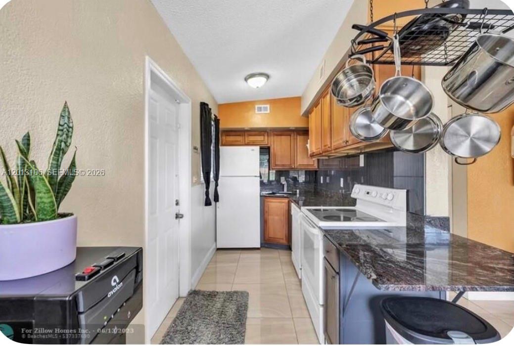 POMPANO BEACH HIGHLANDS 3 - Residential
