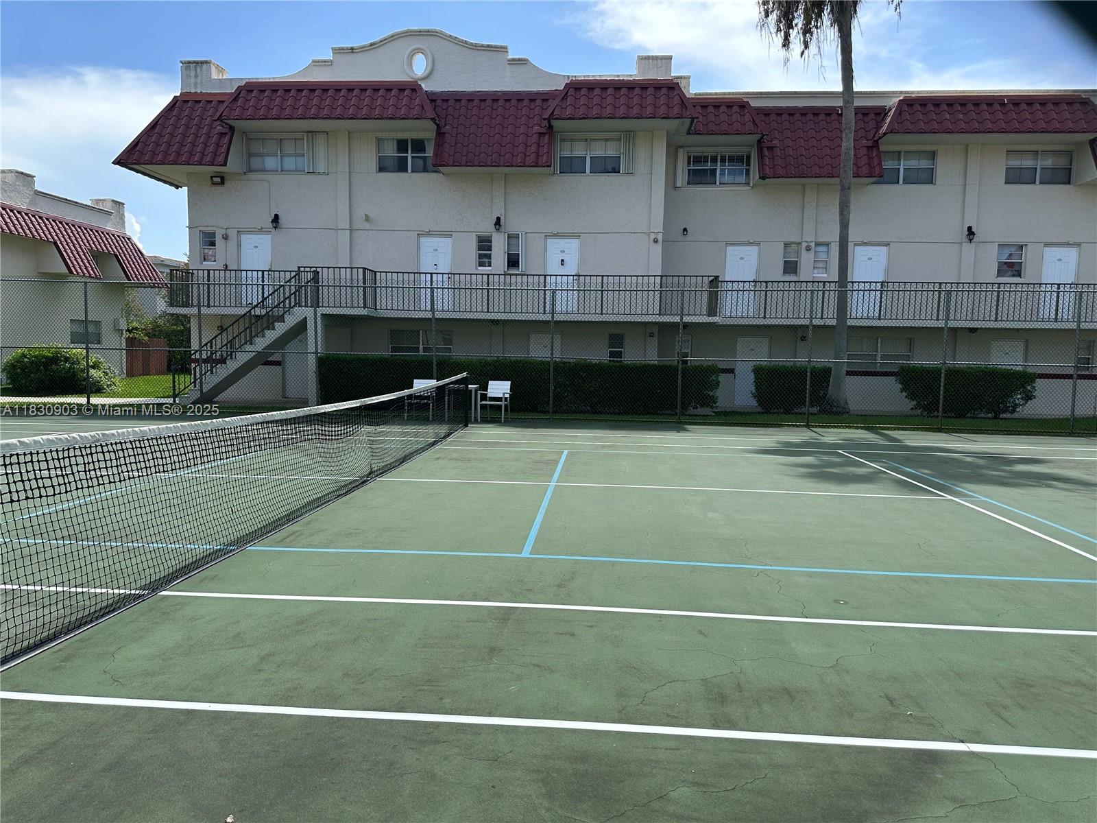 VILLAS OF PINECREST CONDO - Residential Lease